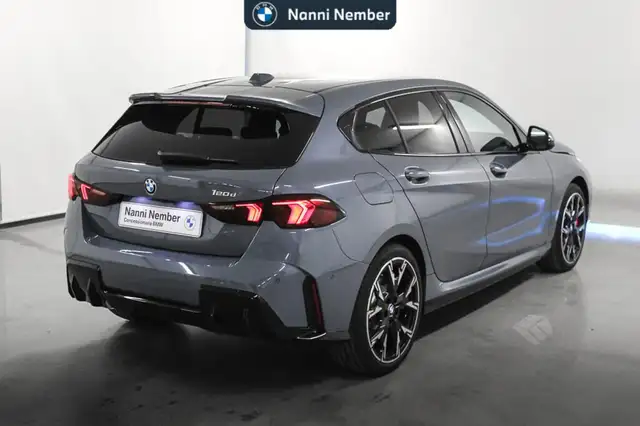 BMW 1 Series view 3