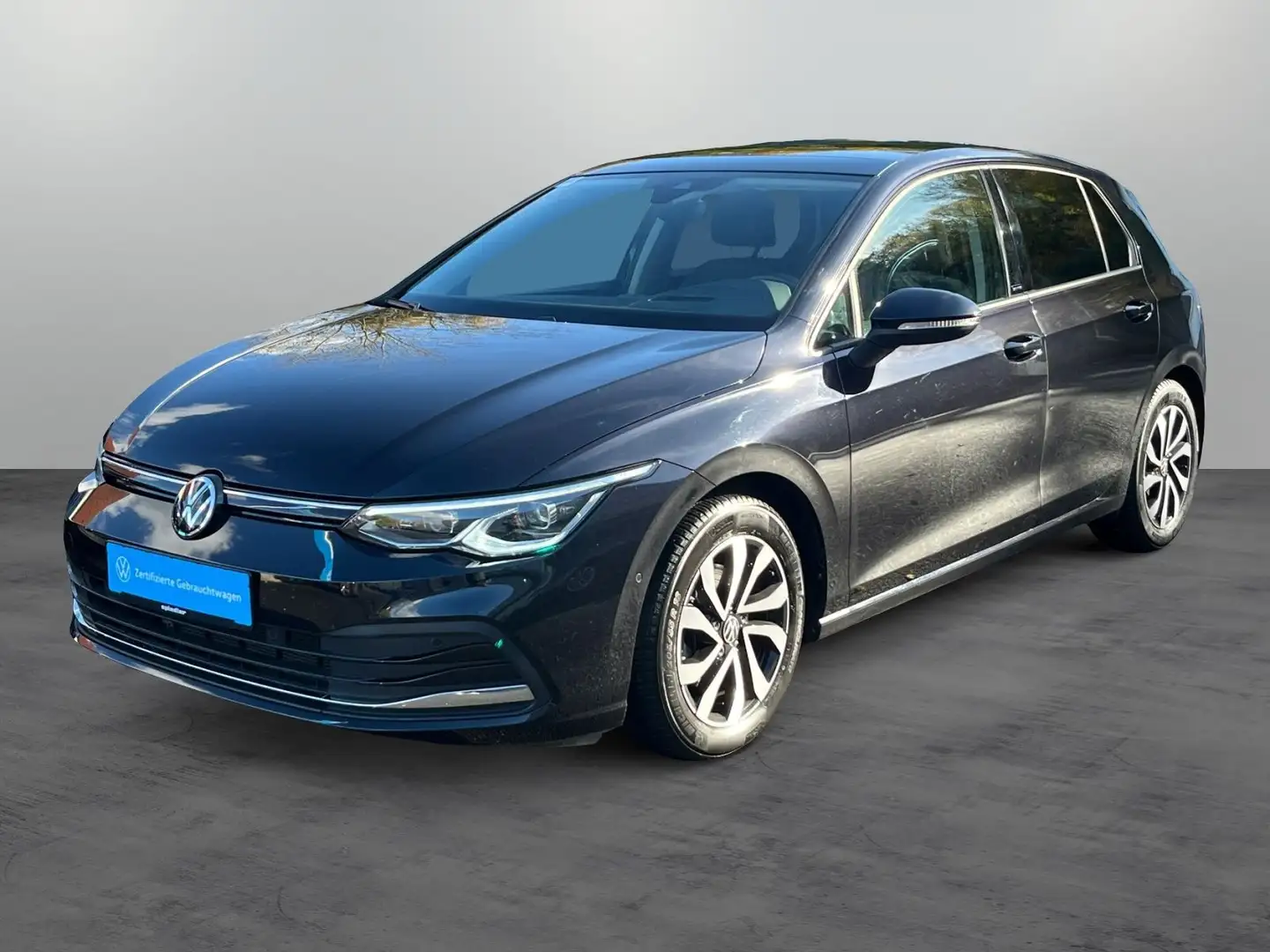 Volkswagen Golf VIII Active 2.0 TDI DSG / Pano, Matrix, AHK Schwarz - 2