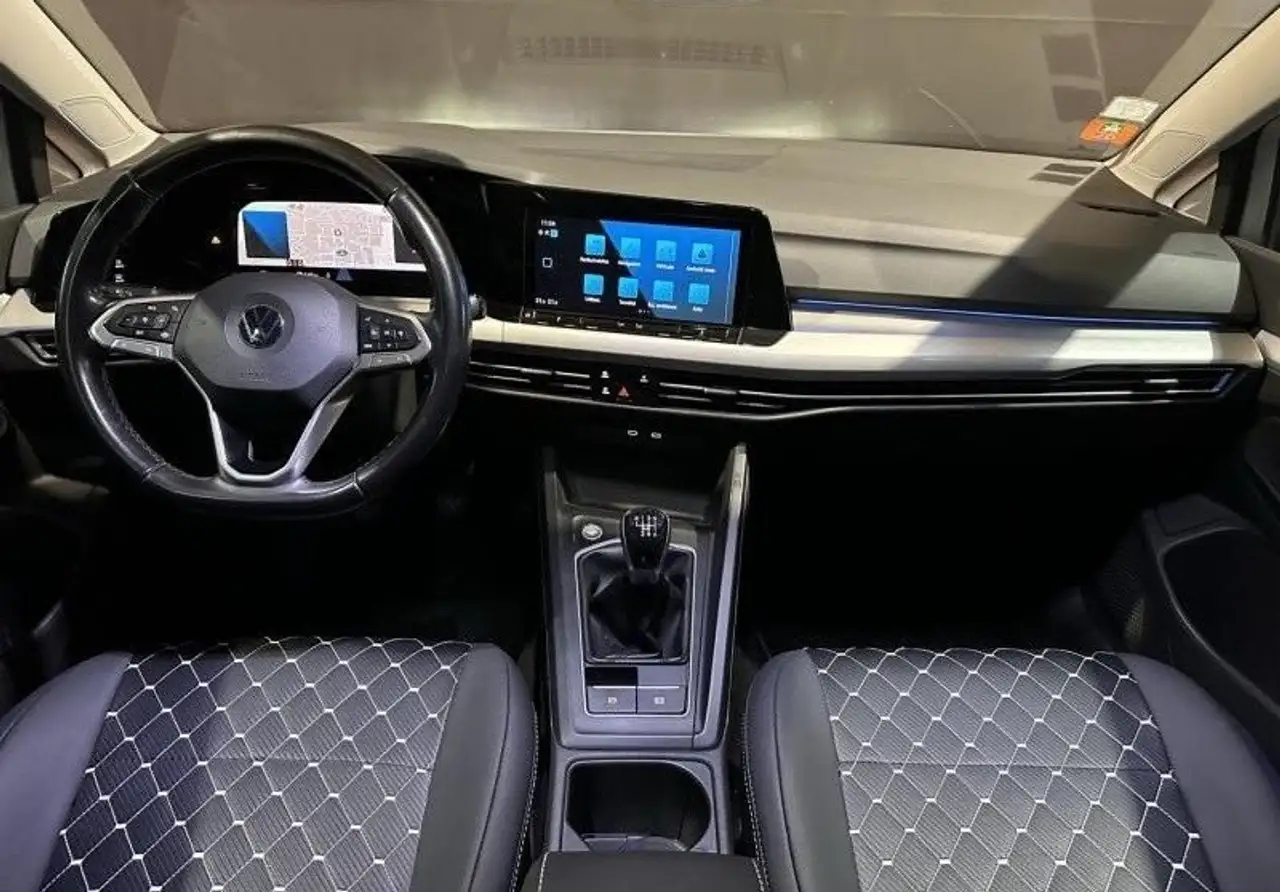 Volkswagen Golf Standard Model — photo 10