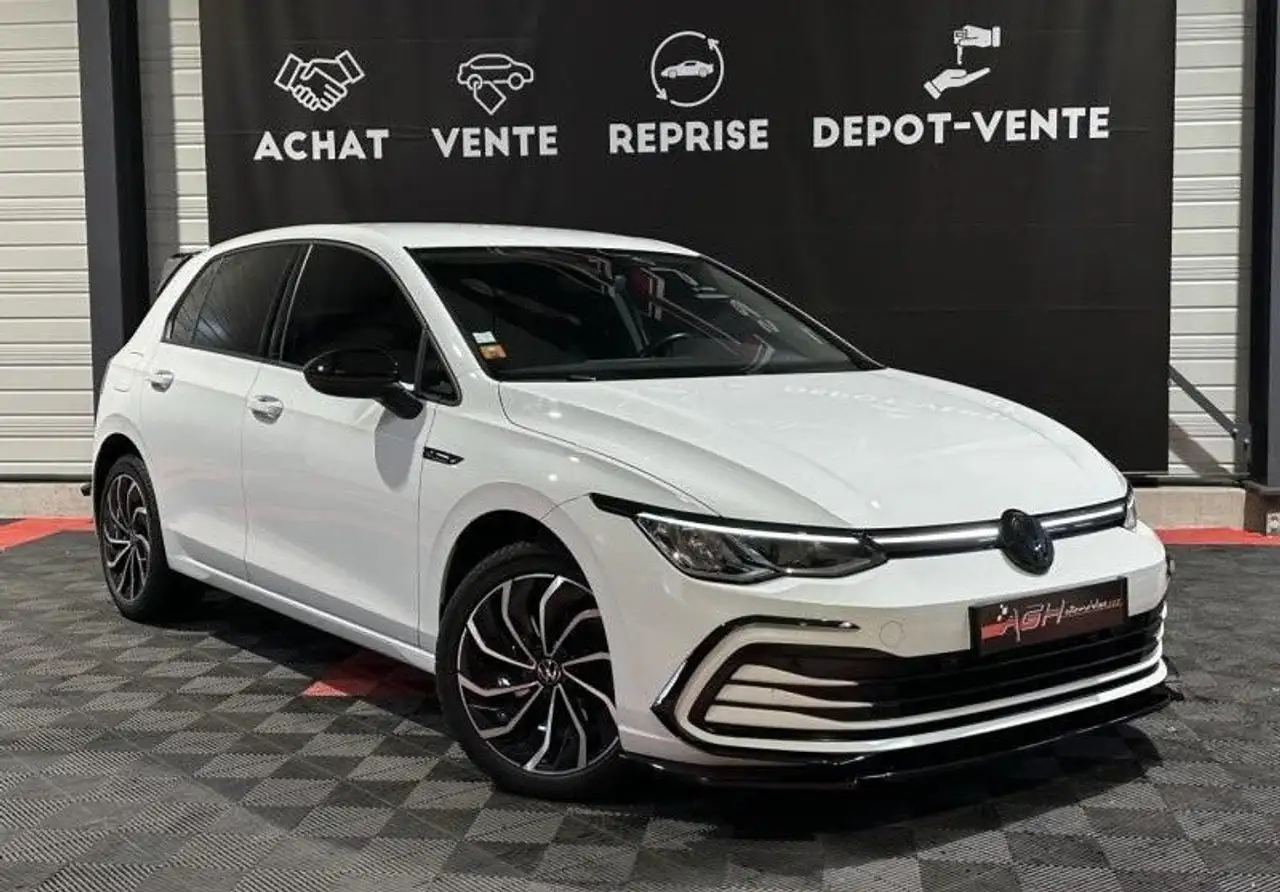 Volkswagen Golf Standard Model — photo 2