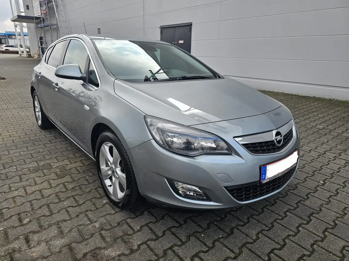 Opel Astra Sport 1.6, Finanzierung ohne Anzahlung möglich. Gris - 1