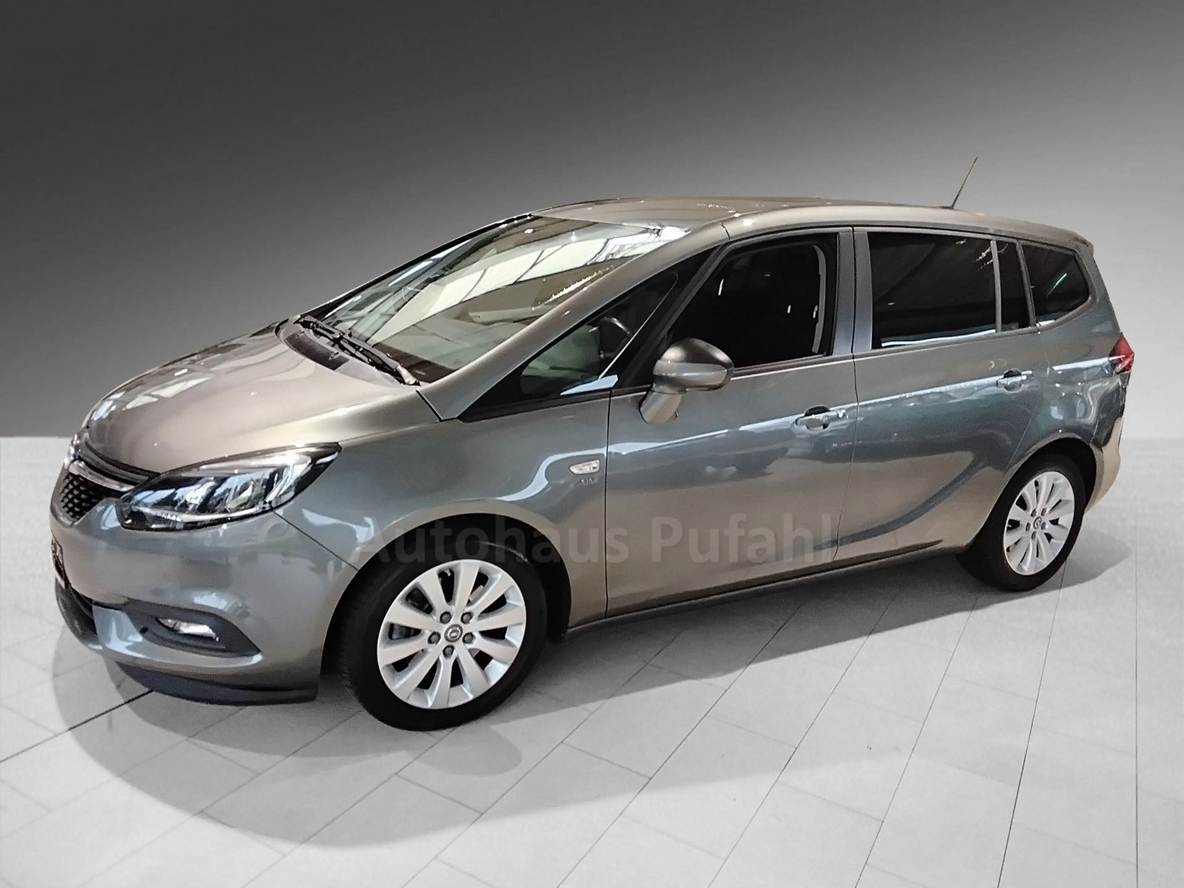 Opel Zafira wenig KM vom Opel Partner — photo 9