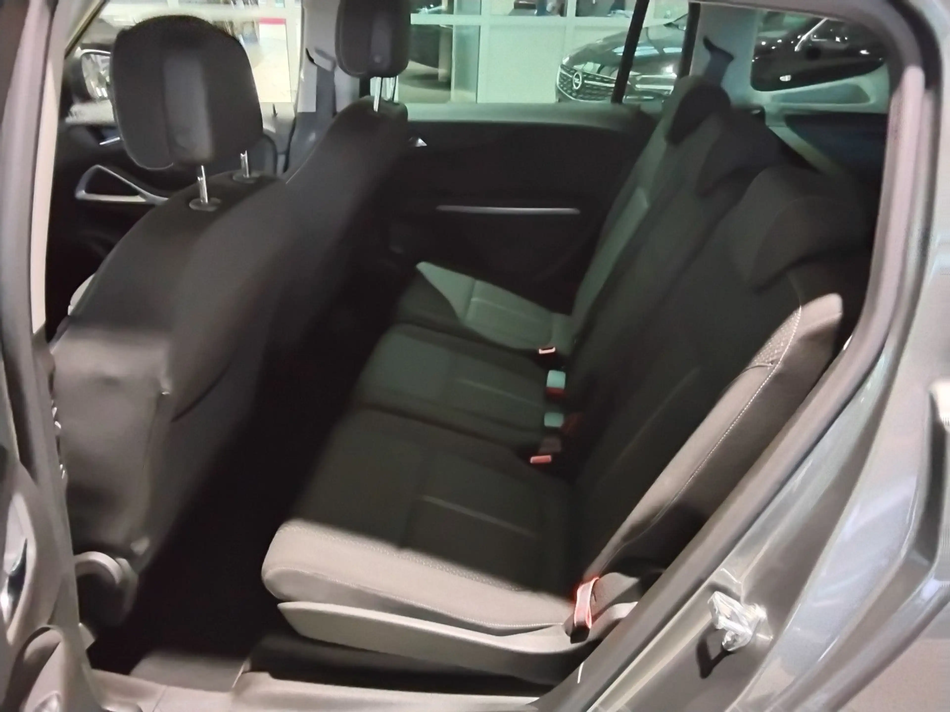 Opel Zafira wenig KM vom Opel Partner — photo 15