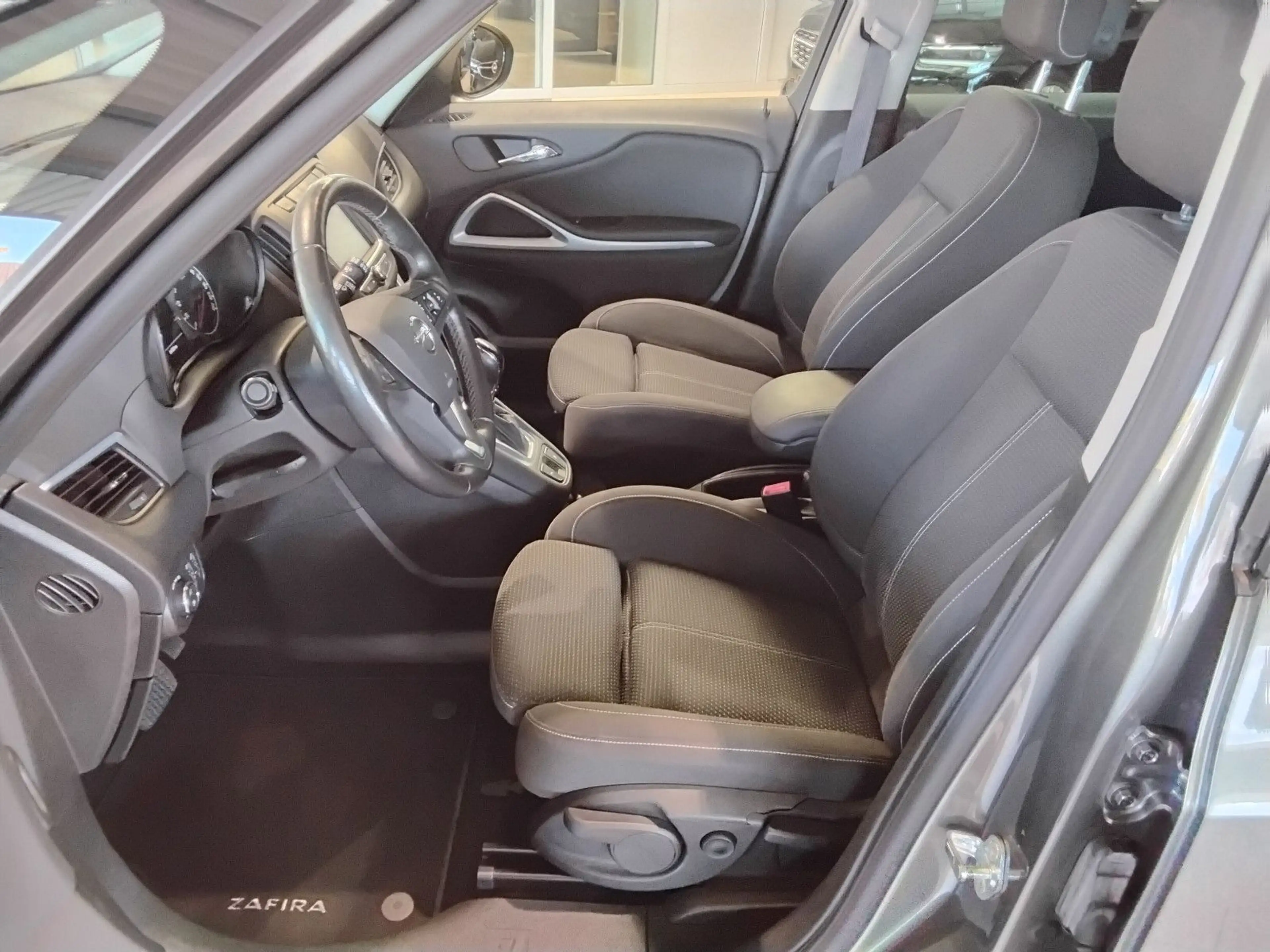 Opel Zafira wenig KM vom Opel Partner — photo 5