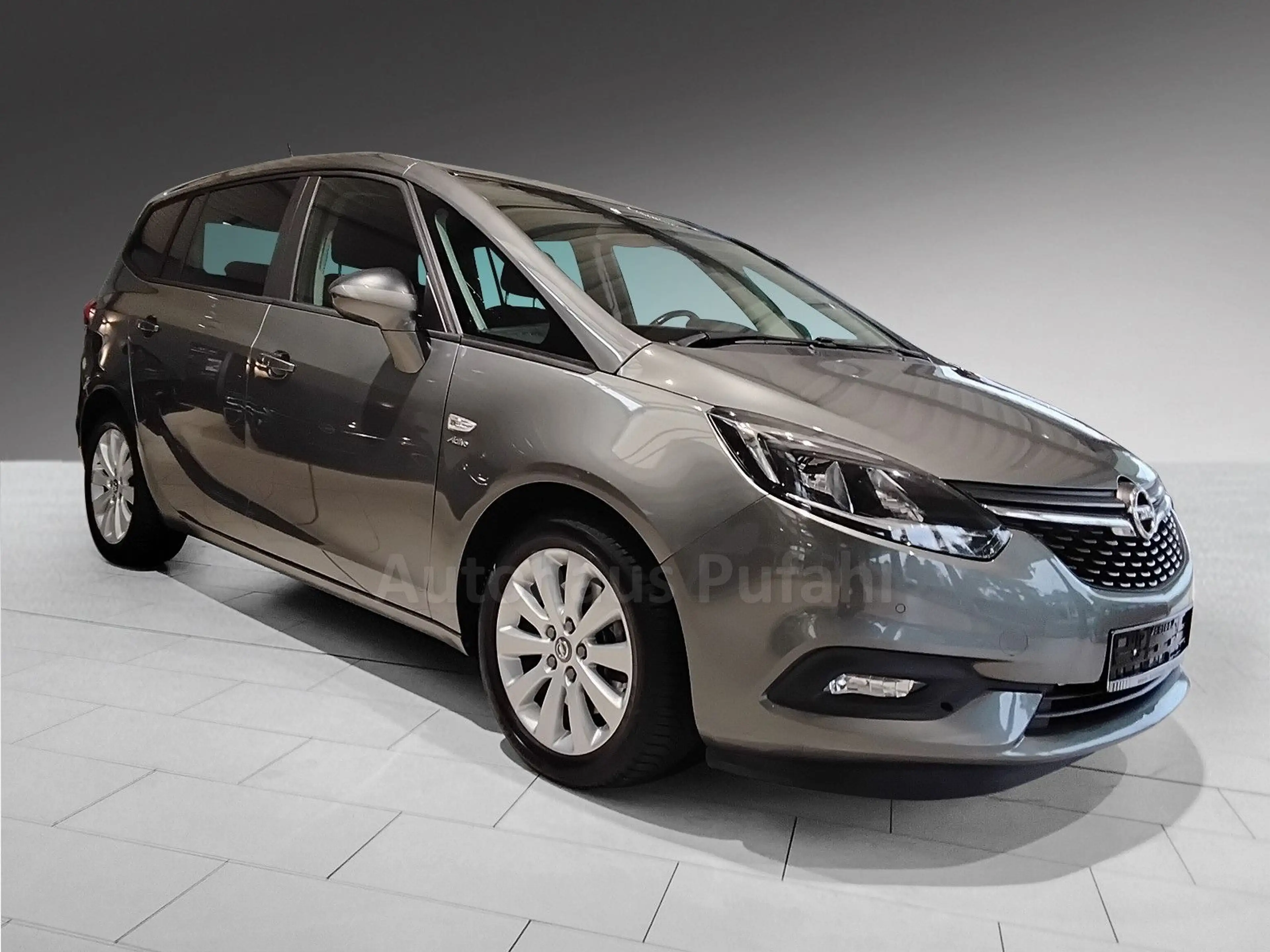 Opel Zafira wenig KM vom Opel Partner