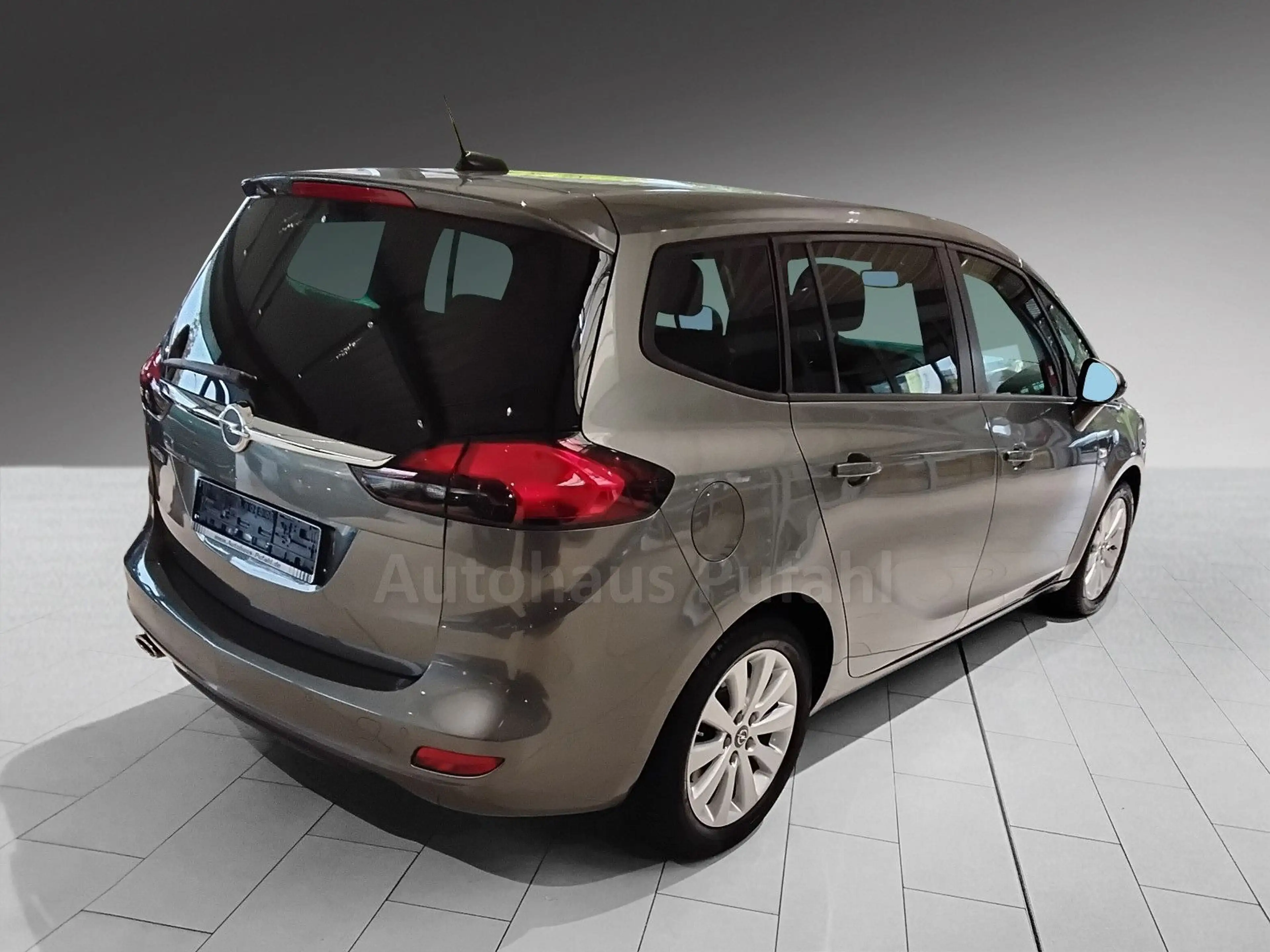 Opel Zafira wenig KM vom Opel Partner — photo 4