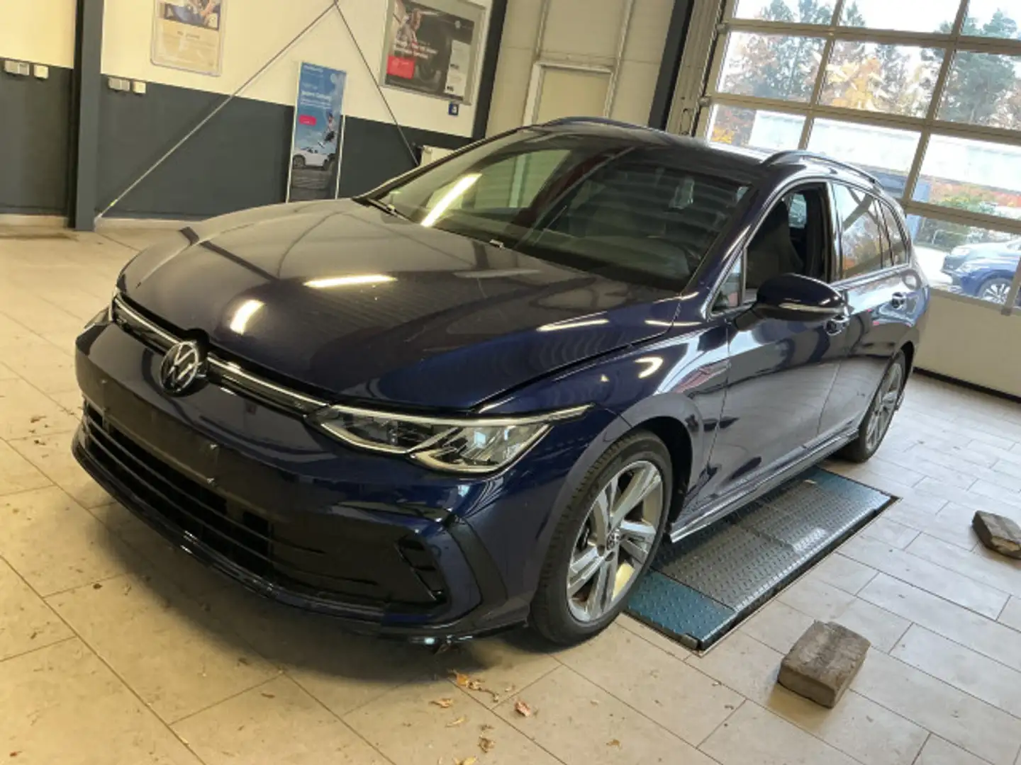 Volkswagen Golf Variant Golf VIII Variant 1.5 eTSI R-Line DSG Nav Kamera Blau - 2