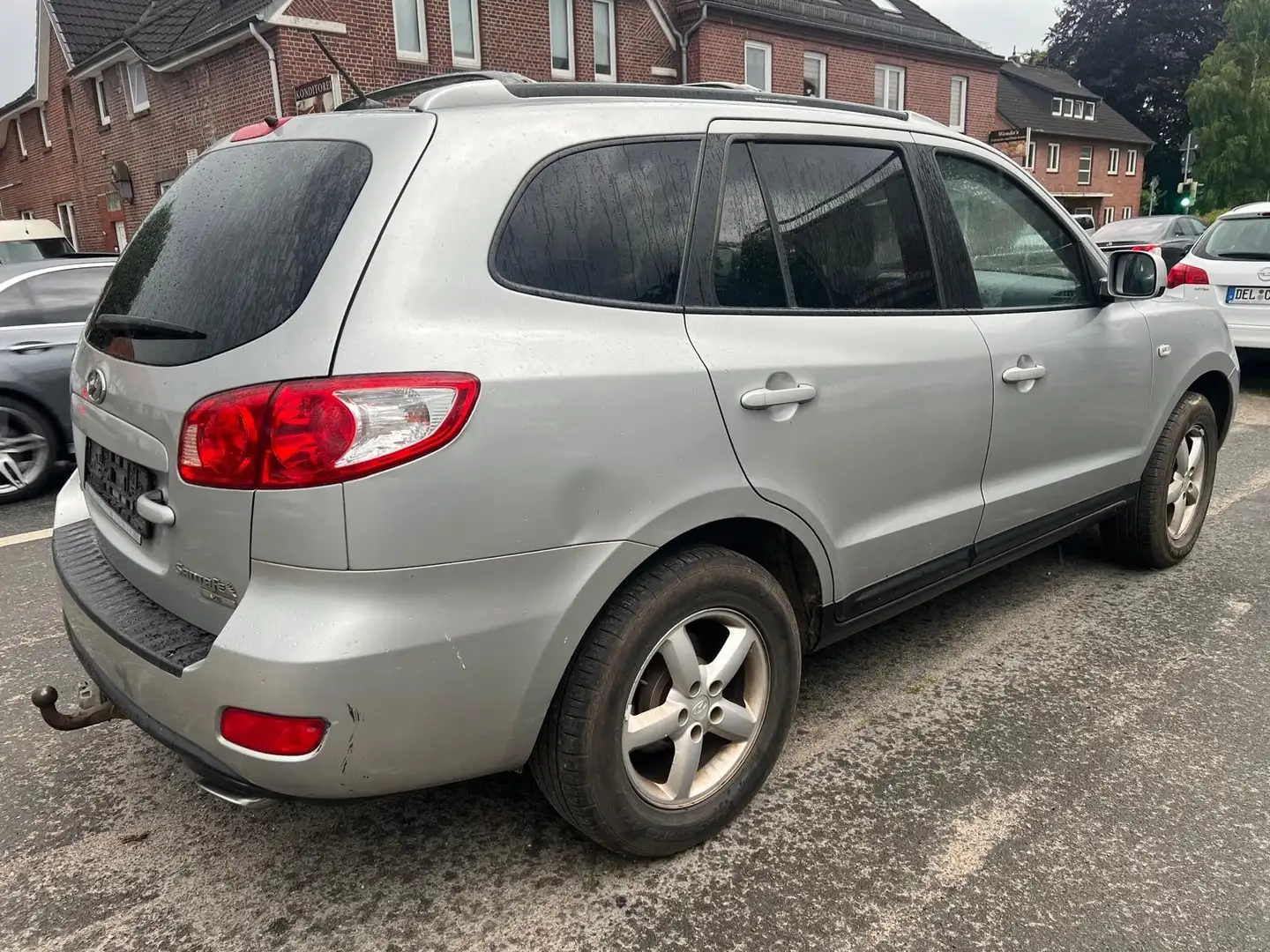 Hyundai SANTA FE 2.7 Klima 7 Sitzer Gas LPG Šedá - 1