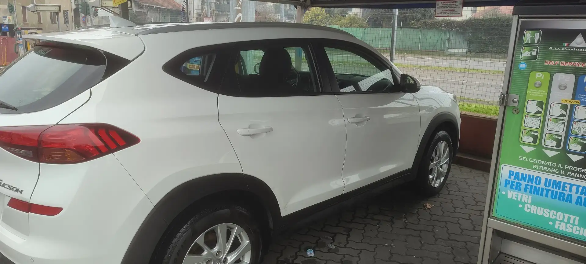 Hyundai TUCSON 1.6 gdi Xtech 2wd 132cv - 1