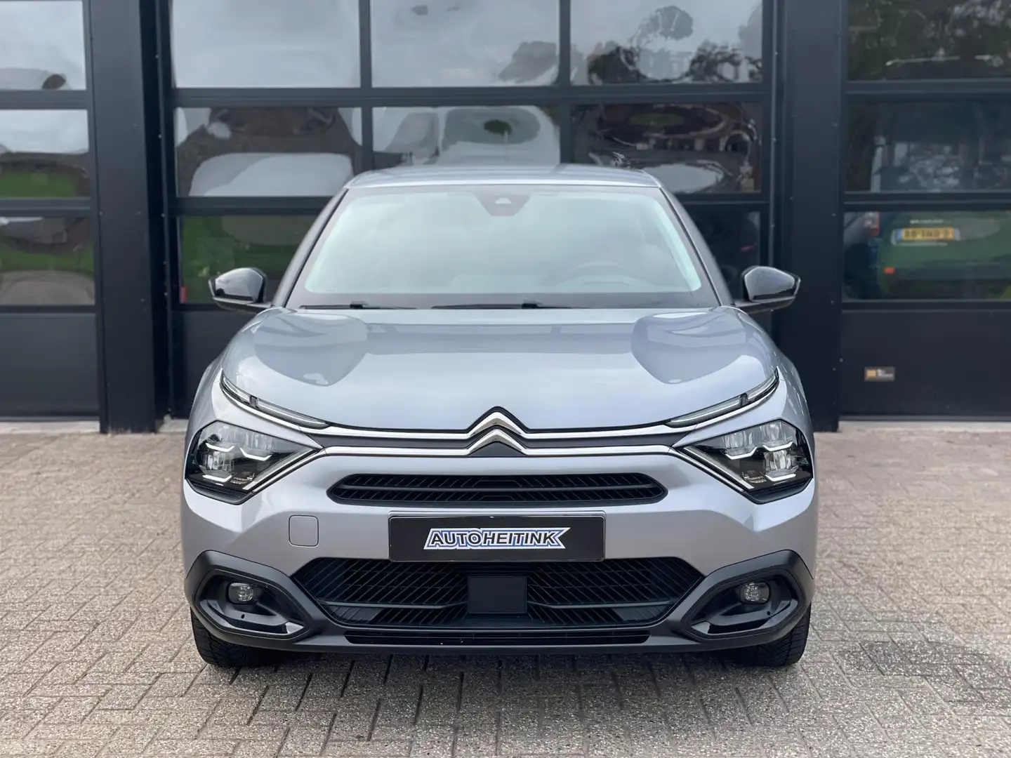 Citroen C4 1.2 Puretech Feel Grijs - 2