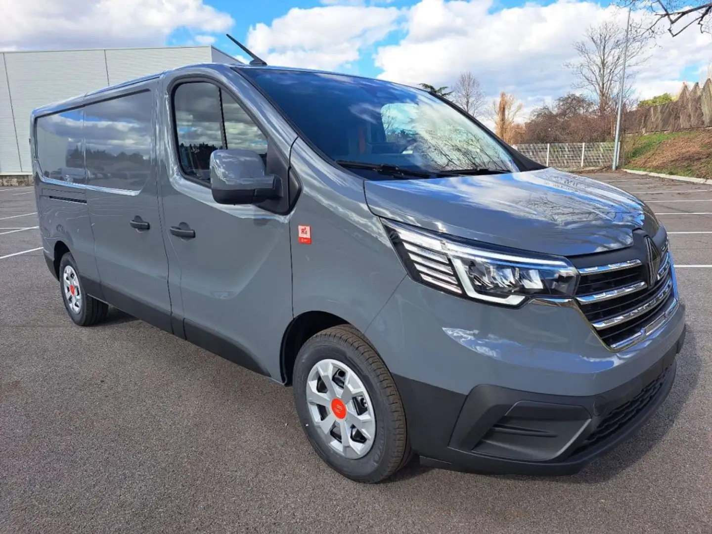 Renault Trafic FOURGON L2H1 3T BLUE DCI 150 GSR2 RED EDITION PLUS Gris - 1
