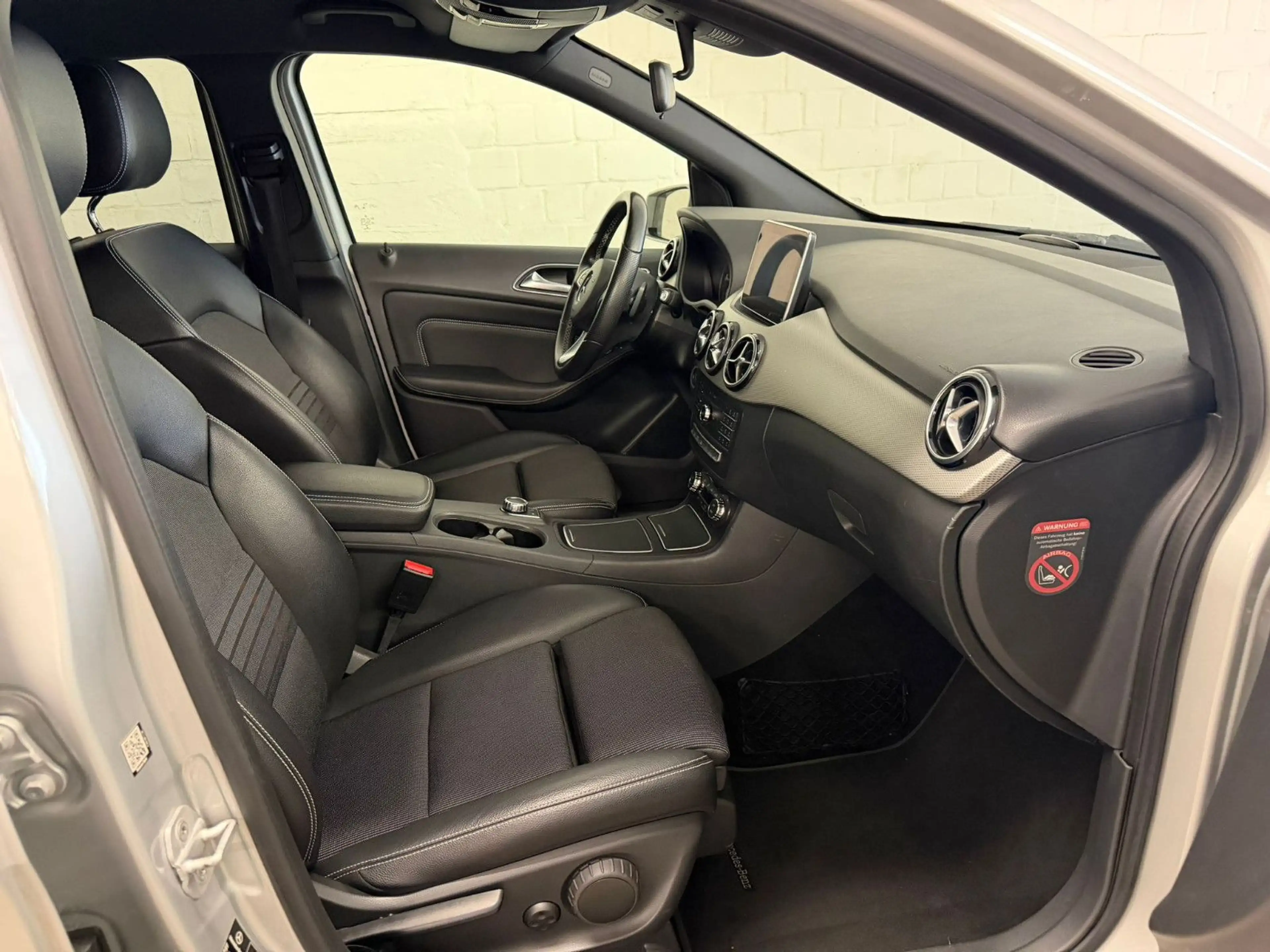Mercedes-Benz B 250 B B 250 4Matic, 1.Hand — photo 11