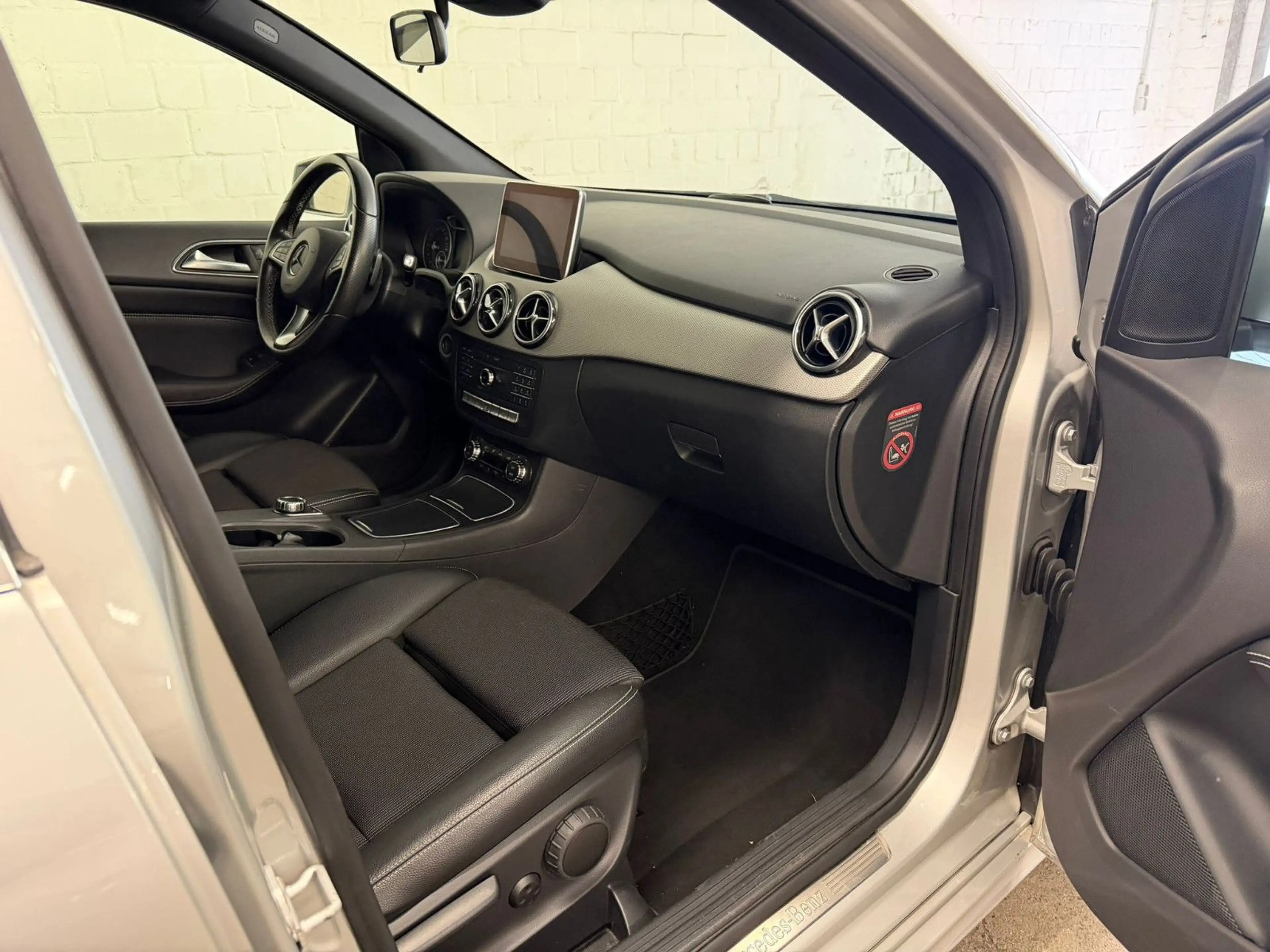 Mercedes-Benz B 250 B B 250 4Matic, 1.Hand — photo 12