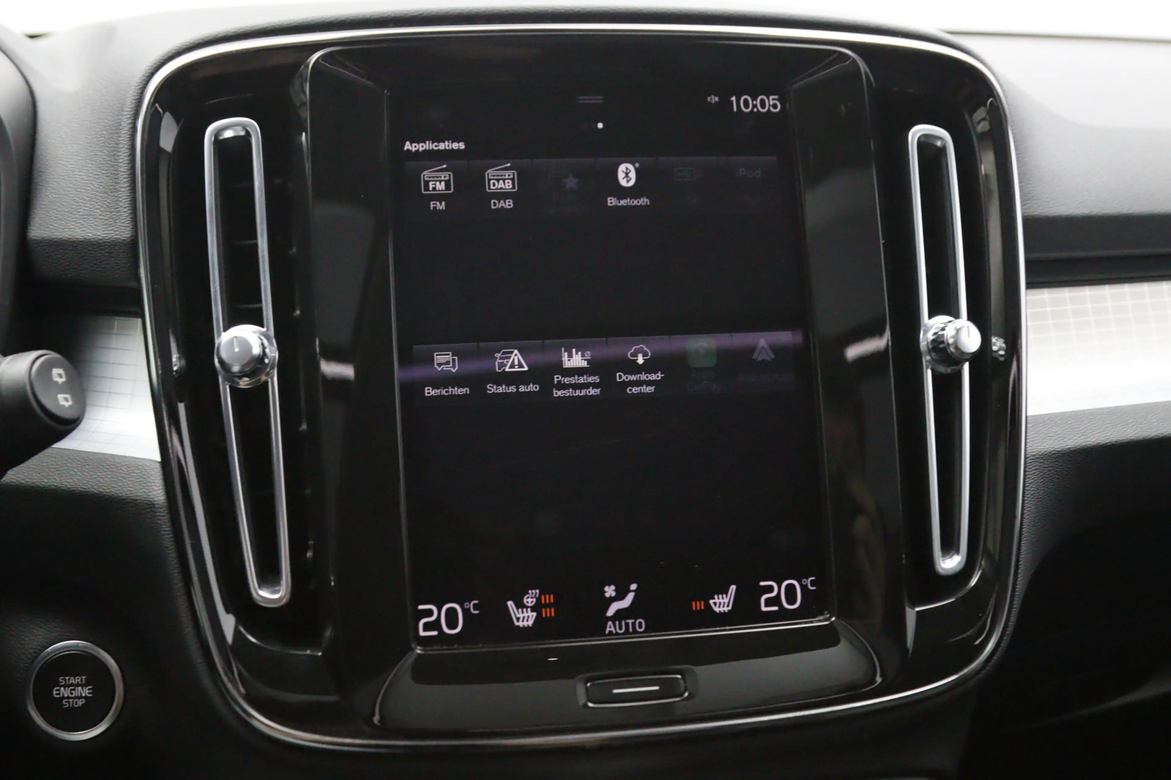 Volvo XC40 1.5 T4 Recharge 230 PK Inscription Expression PHEV — photo 38