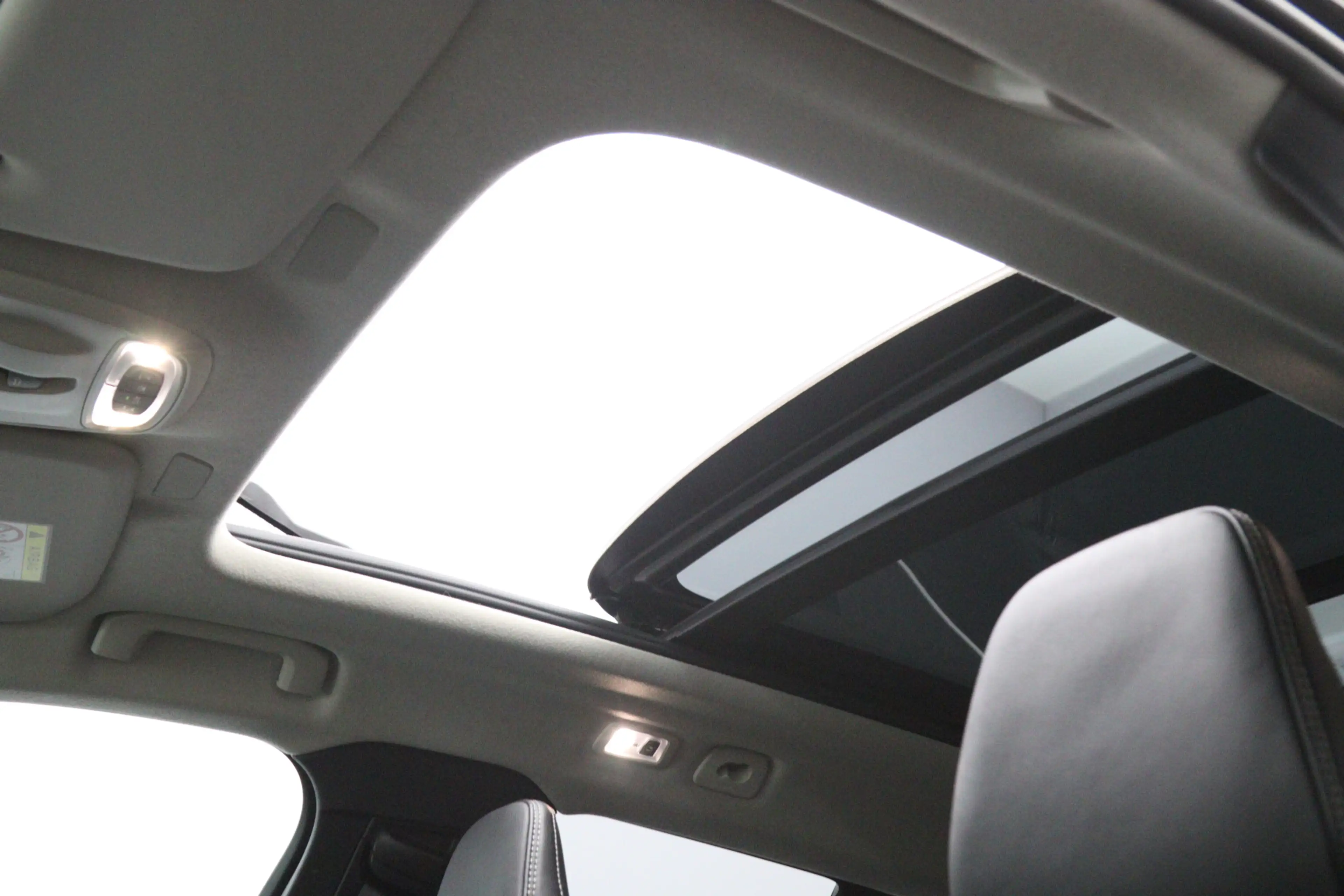 Volvo XC40 1.5 T4 Recharge 230 PK Inscription Expression PHEV — photo 12