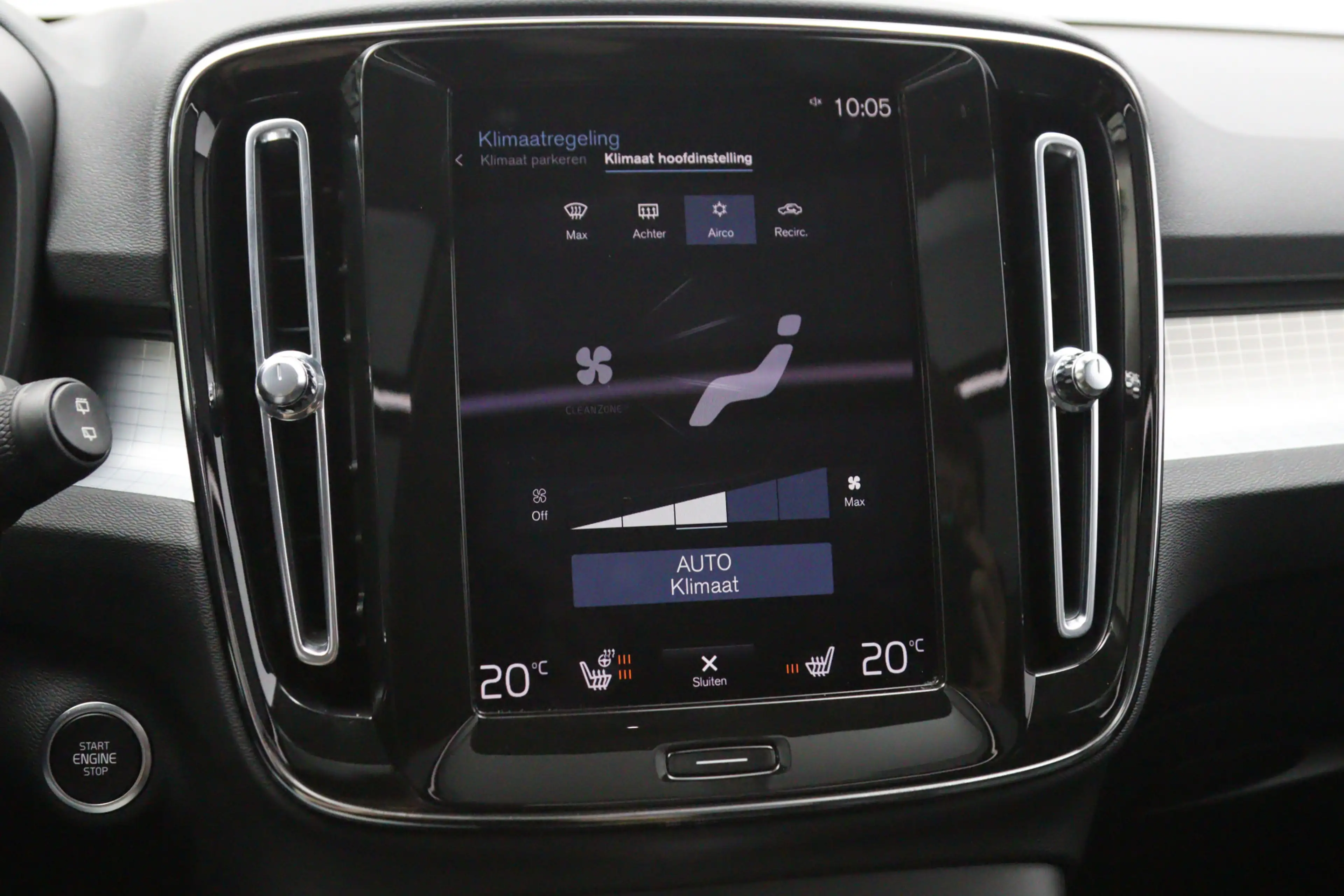 Volvo XC40 1.5 T4 Recharge 230 PK Inscription Expression PHEV — photo 40