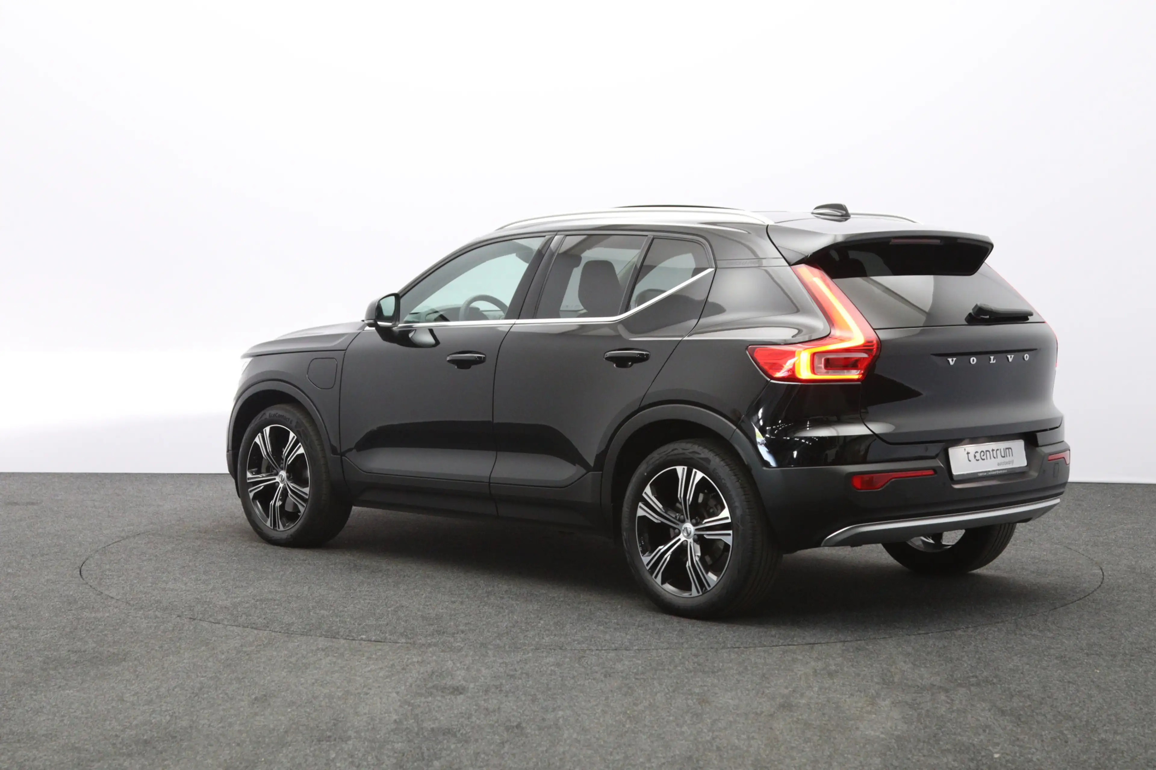 Volvo XC40 1.5 T4 Recharge 230 PK Inscription Expression PHEV — photo 14