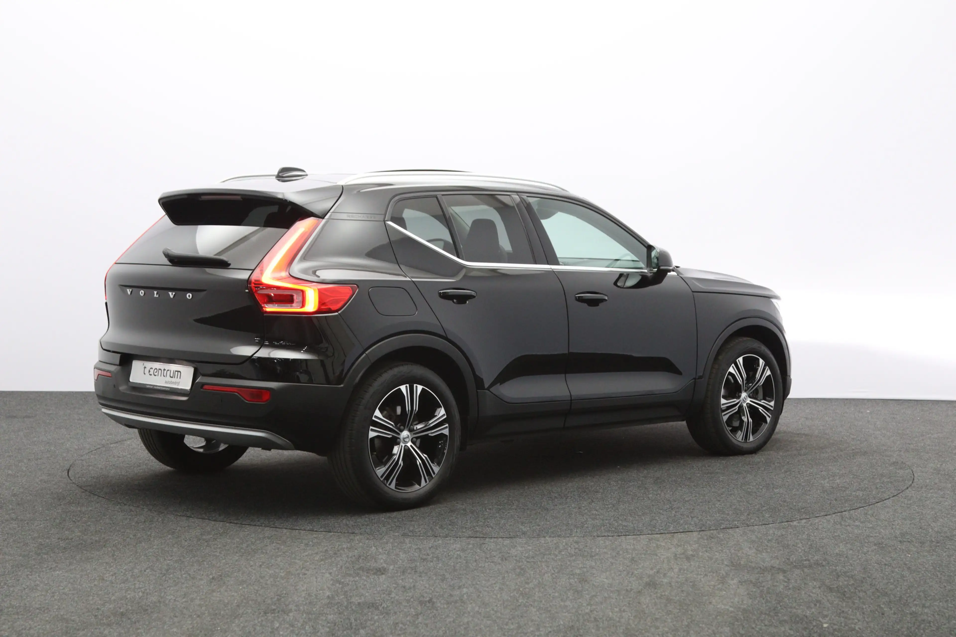 Volvo XC40 1.5 T4 Recharge 230 PK Inscription Expression PHEV — photo 16