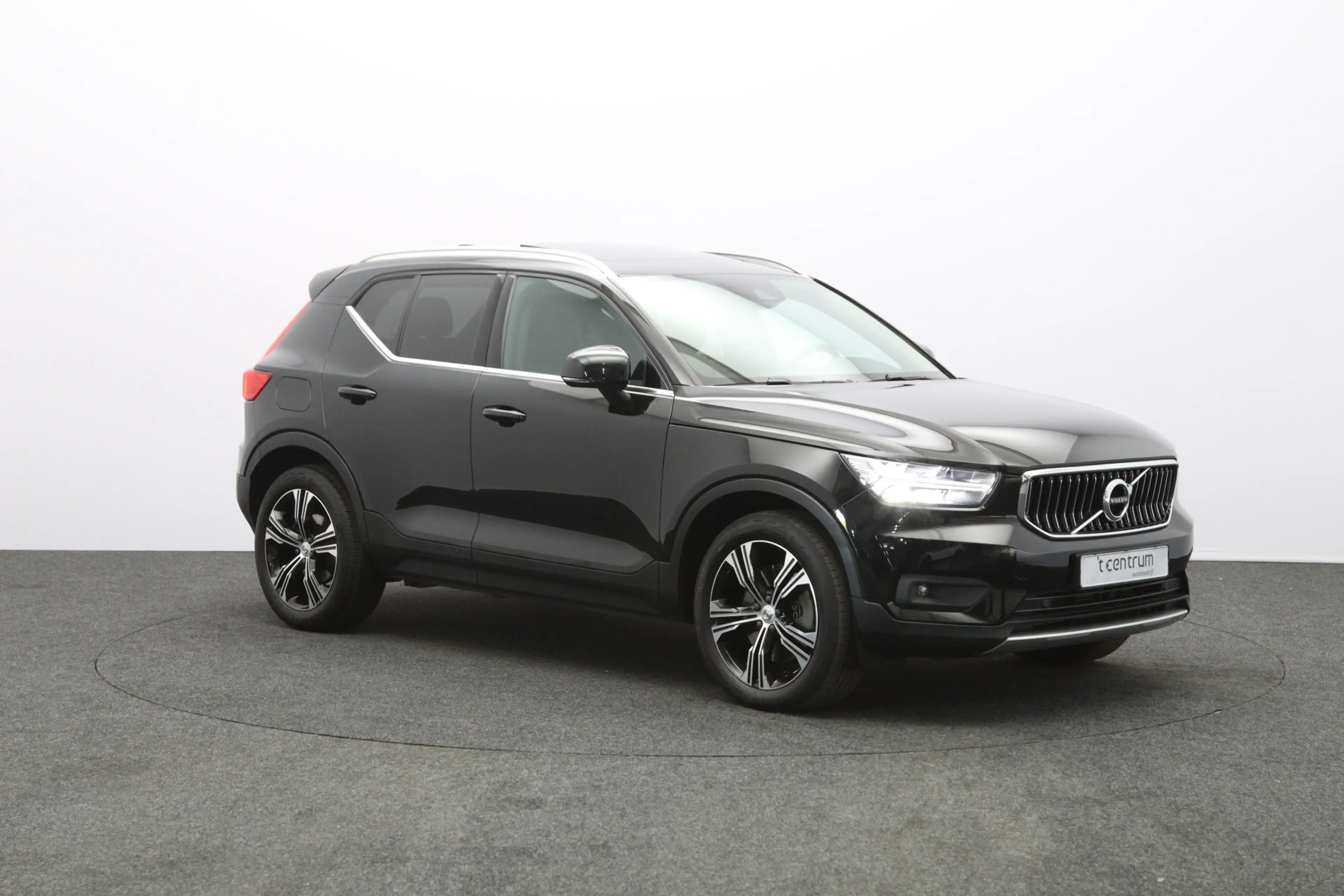 Volvo XC40 1.5 T4 Recharge 230 PK Inscription Expression PHEV — photo 8