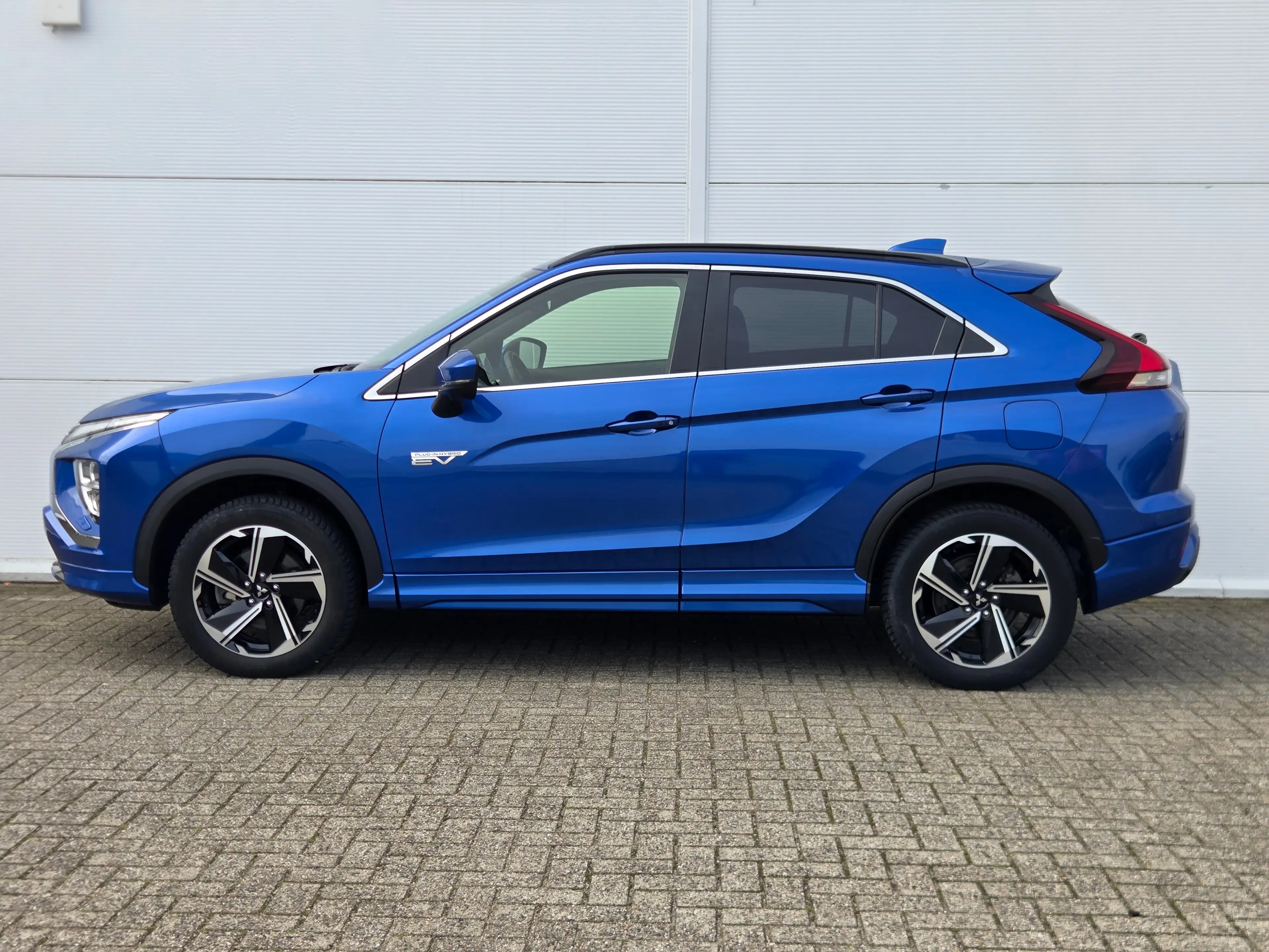 Mitsubishi Eclipse Cross 2.4 PHEV Business Executive Adaptive cruise contro — photo 43