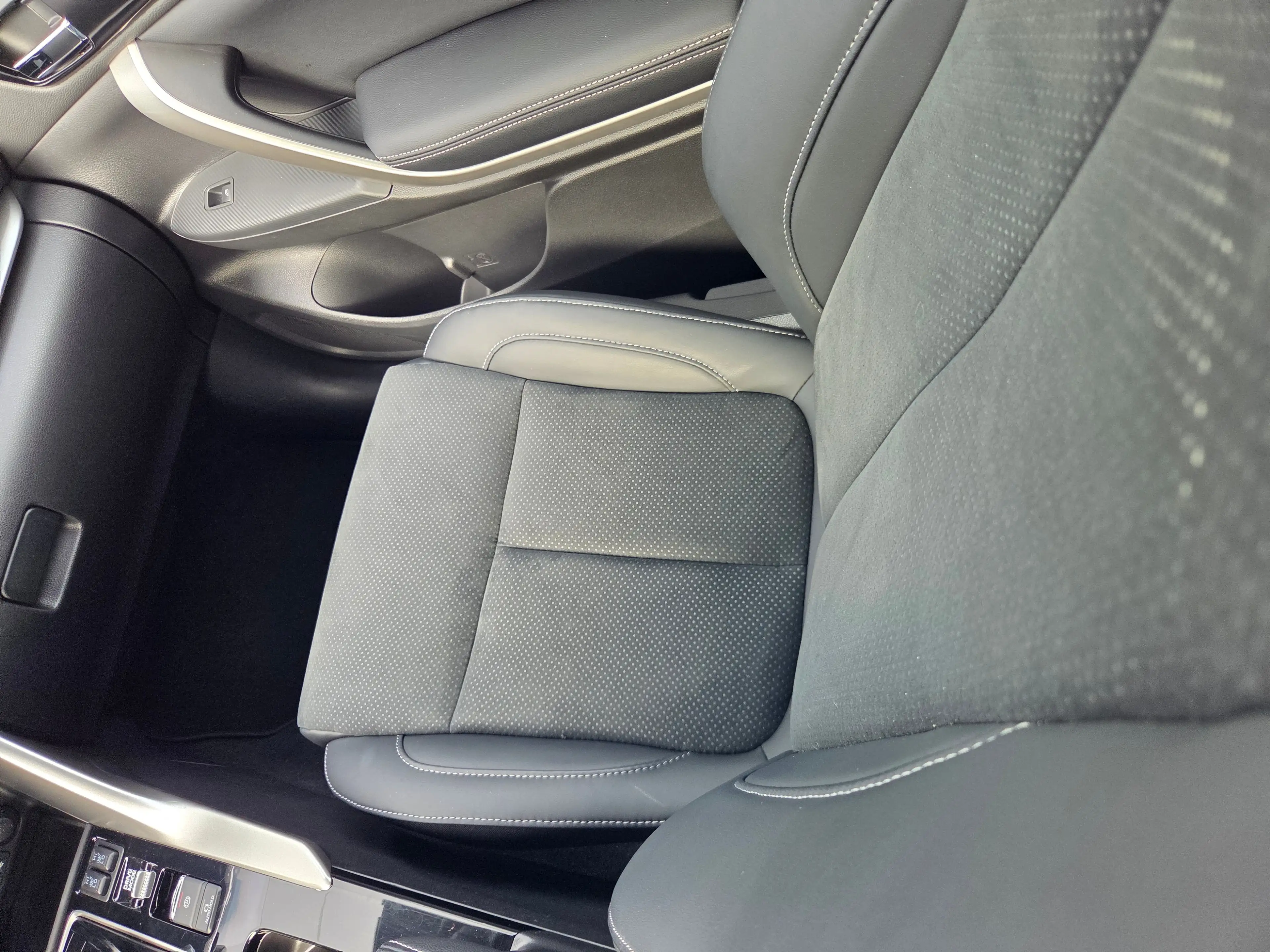 Mitsubishi Eclipse Cross 2.4 PHEV Business Executive Adaptive cruise contro — photo 8