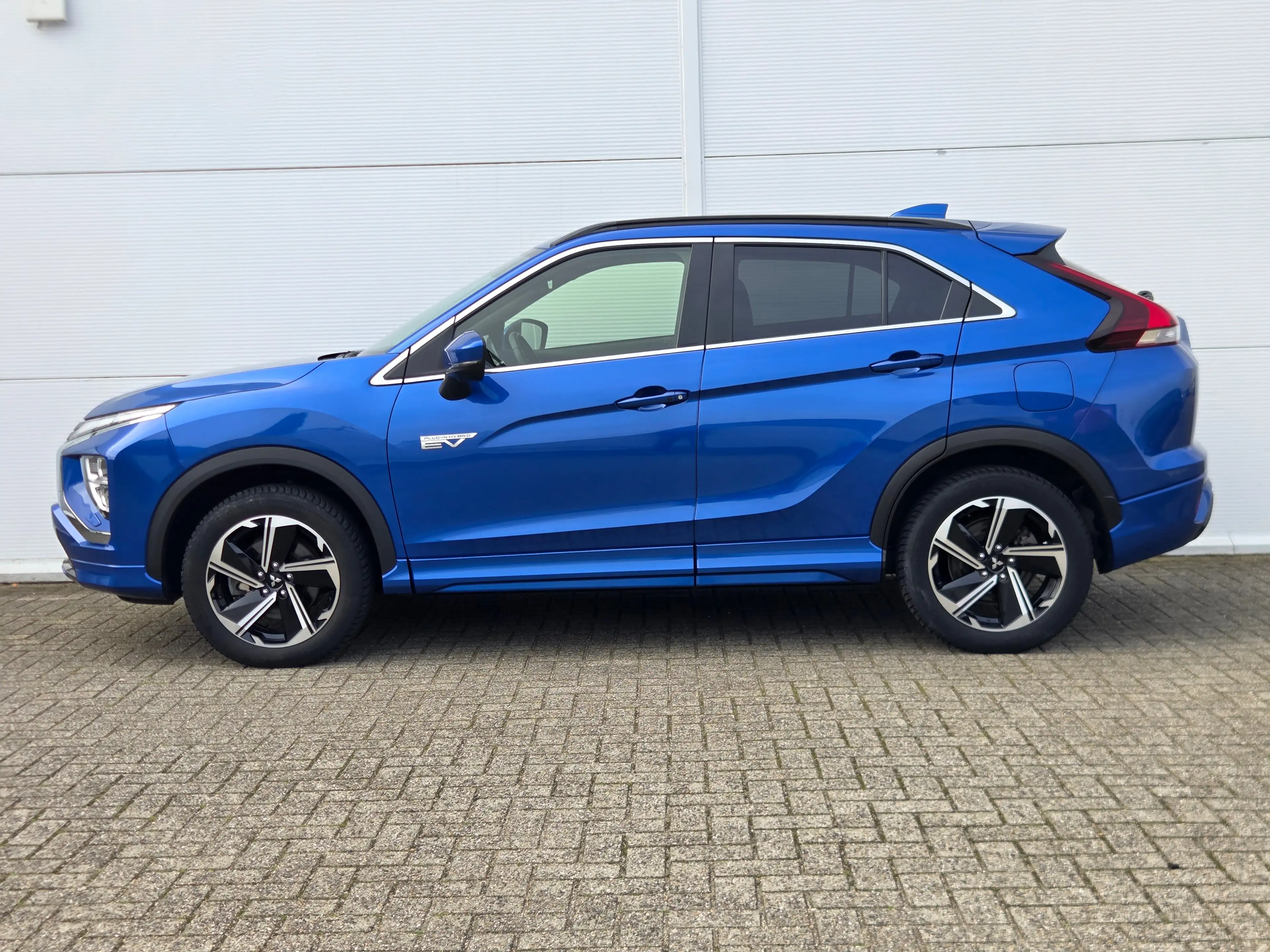 Mitsubishi Eclipse Cross 2.4 PHEV Business Executive Adaptive cruise contro — photo 44
