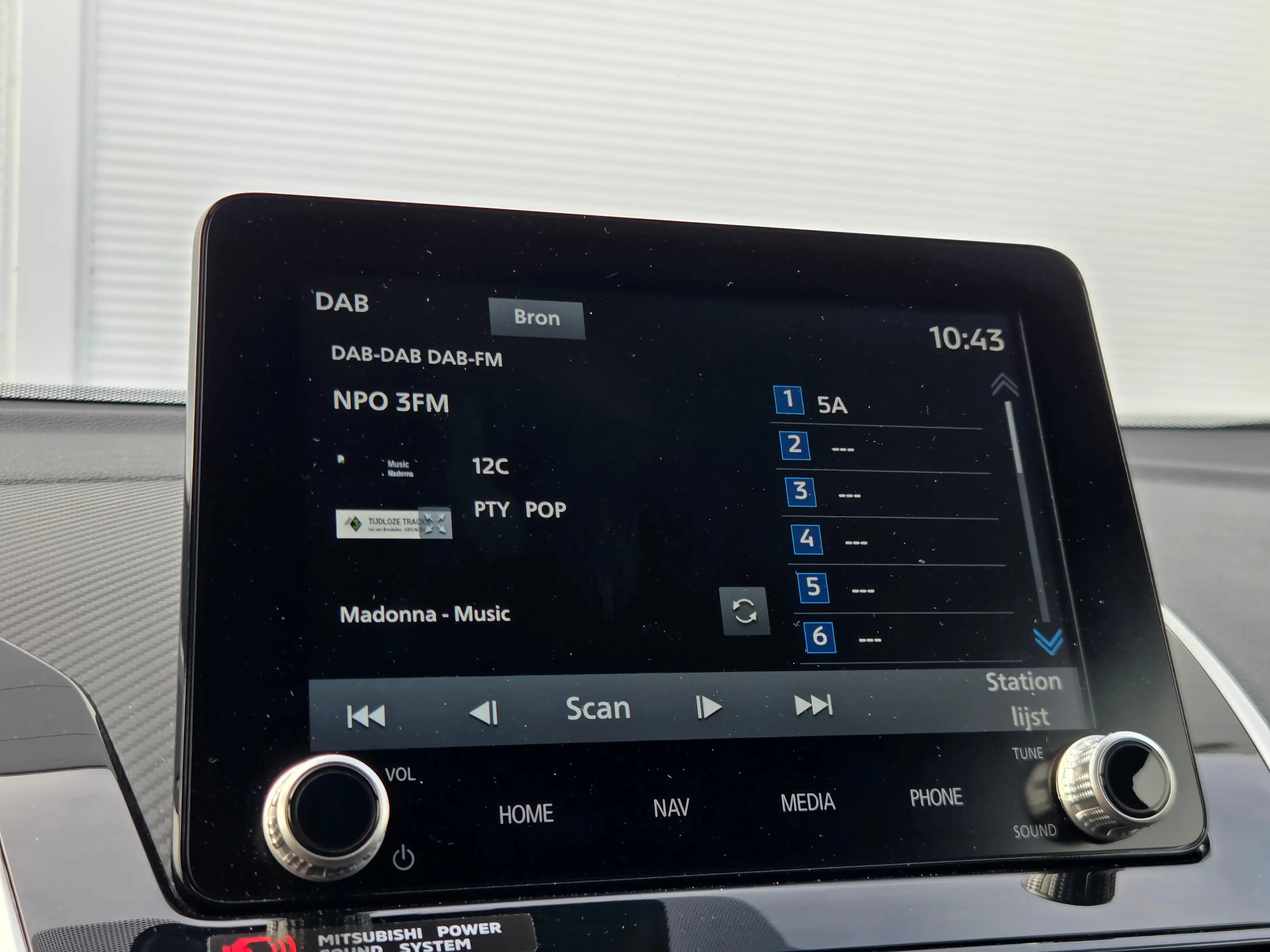 Mitsubishi Eclipse Cross 2.4 PHEV Business Executive Adaptive cruise contro — photo 15