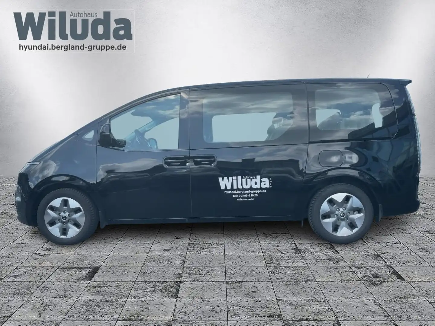 Hyundai STARIA Trend 9-Sitzer MY25 HEV 1.6 T-GDI 6 Schwarz - 2