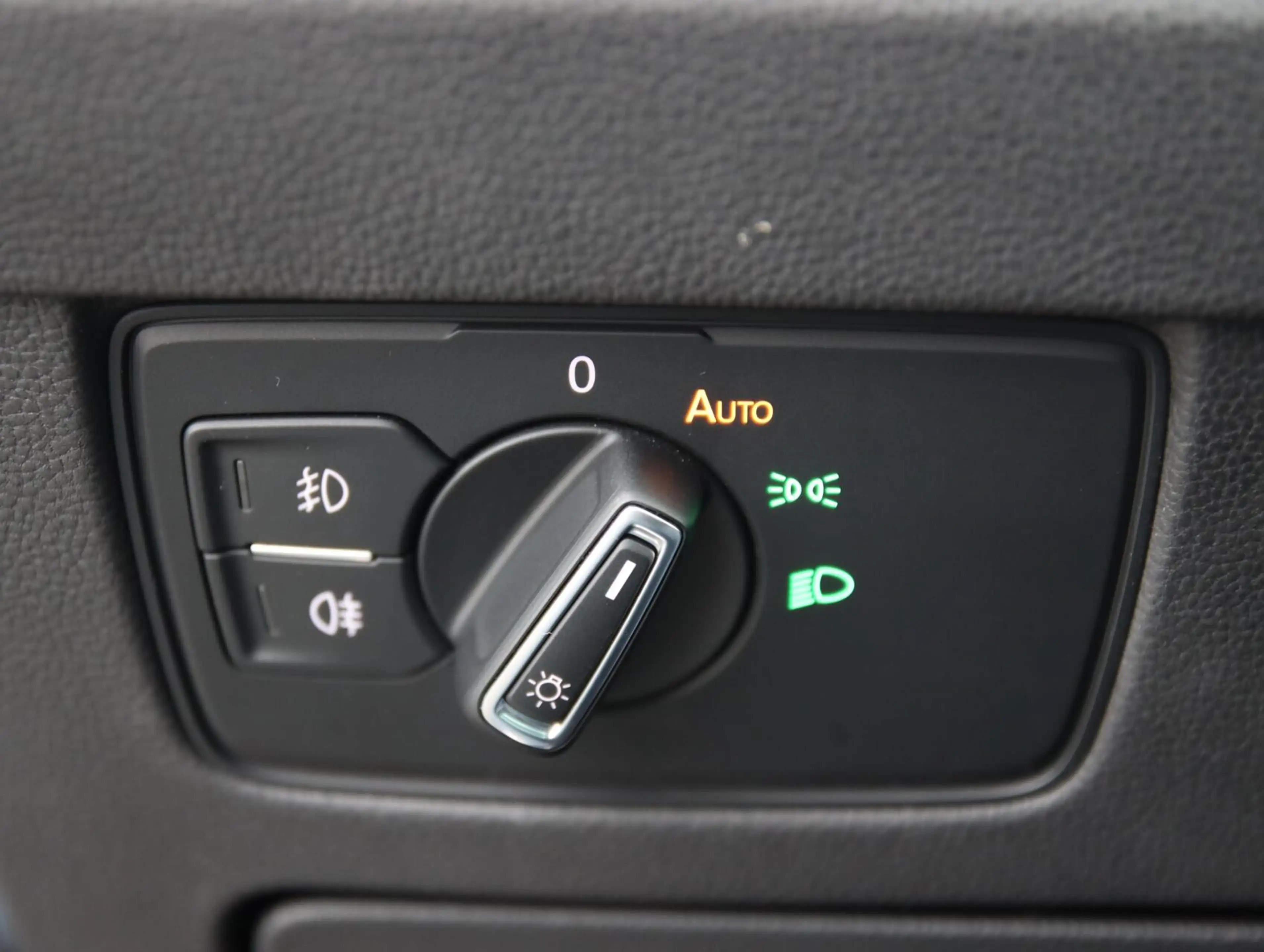Volkswagen Passat Variant 2.0 TSI 220PK R-line | Dynaudio | Ergo-comfort sto — photo 37