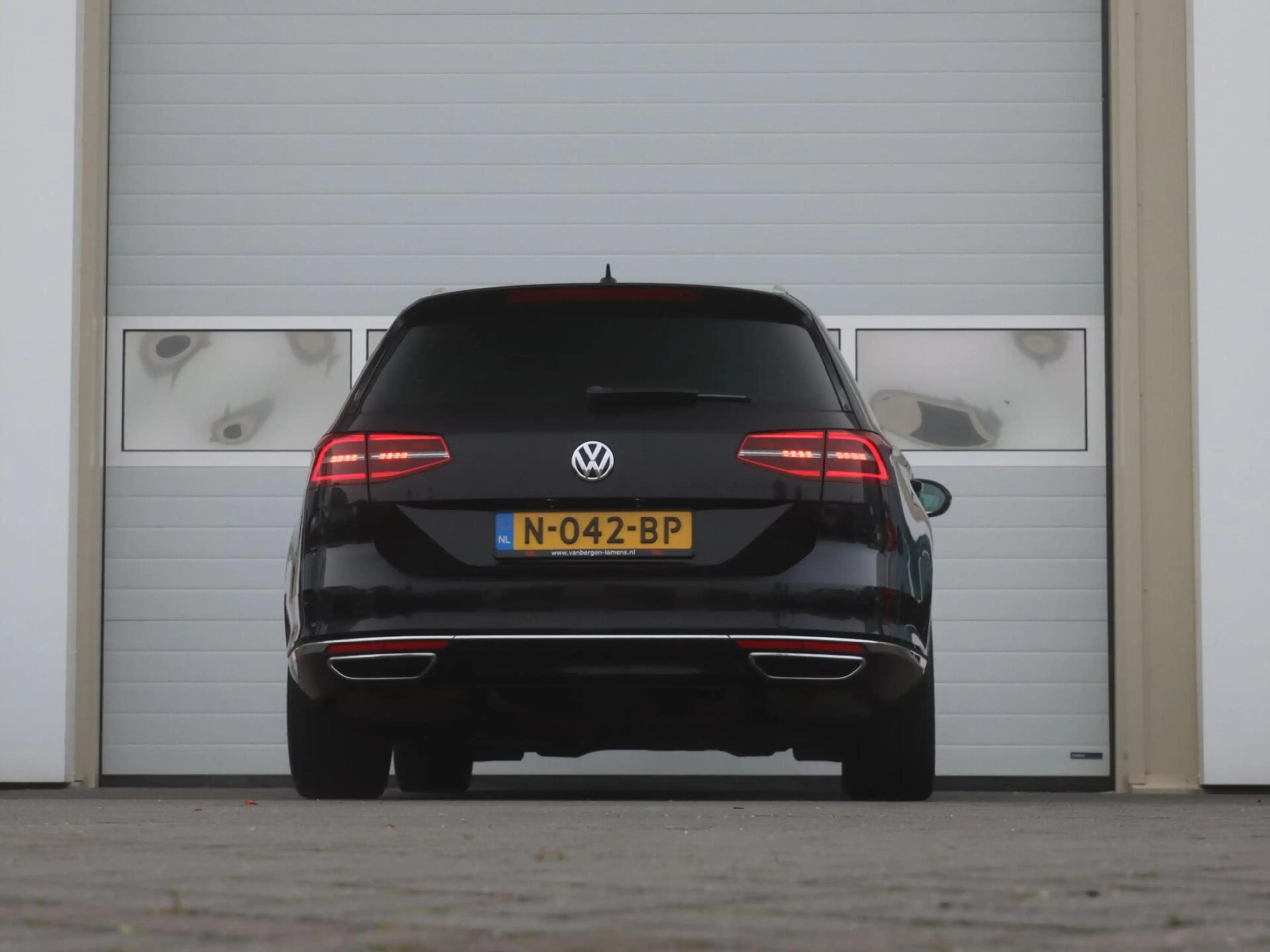 Volkswagen Passat Variant 2.0 TSI 220PK R-line | Dynaudio | Ergo-comfort sto — photo 9