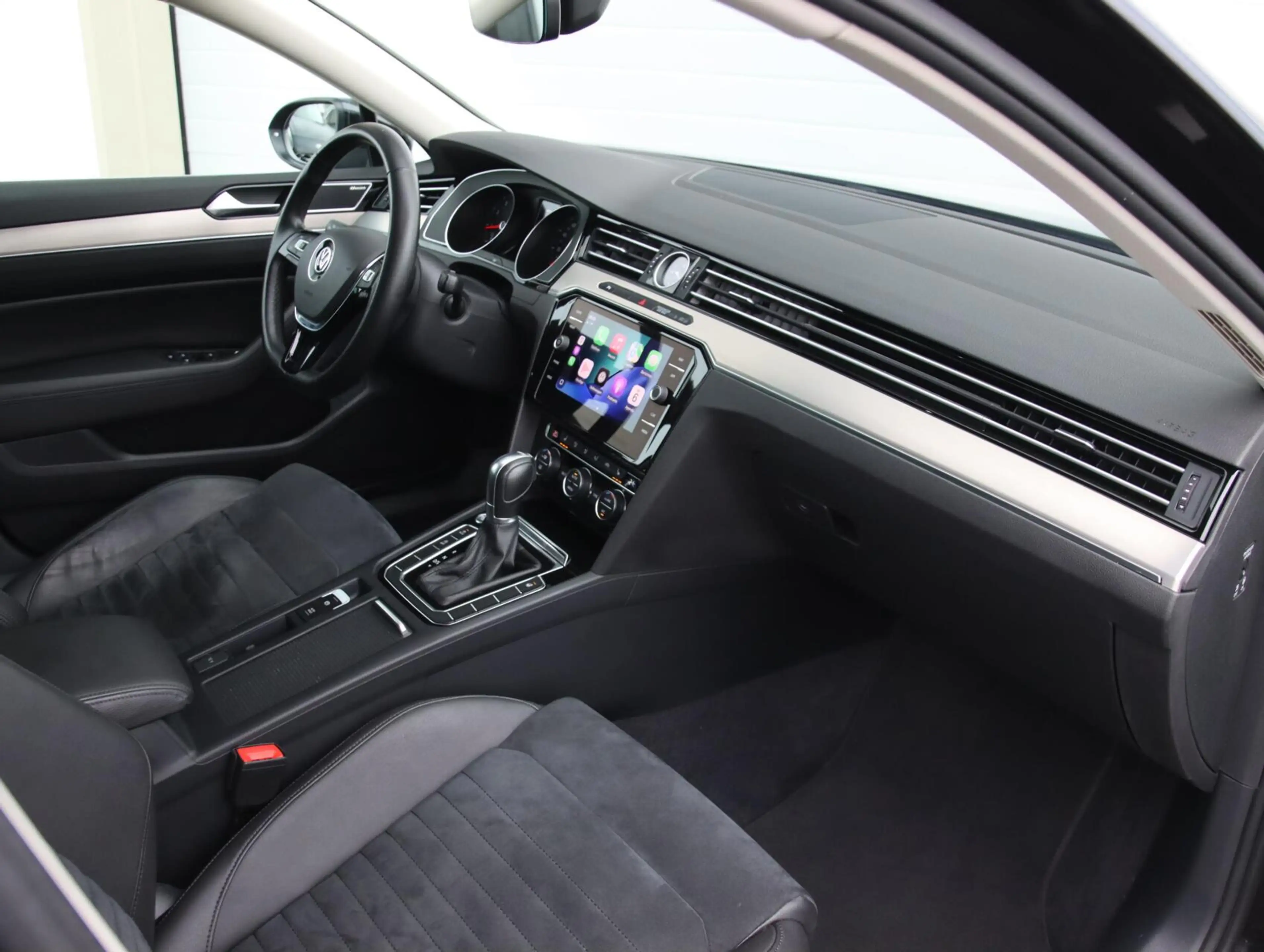 Volkswagen Passat Variant 2.0 TSI 220PK R-line | Dynaudio | Ergo-comfort sto — photo 36