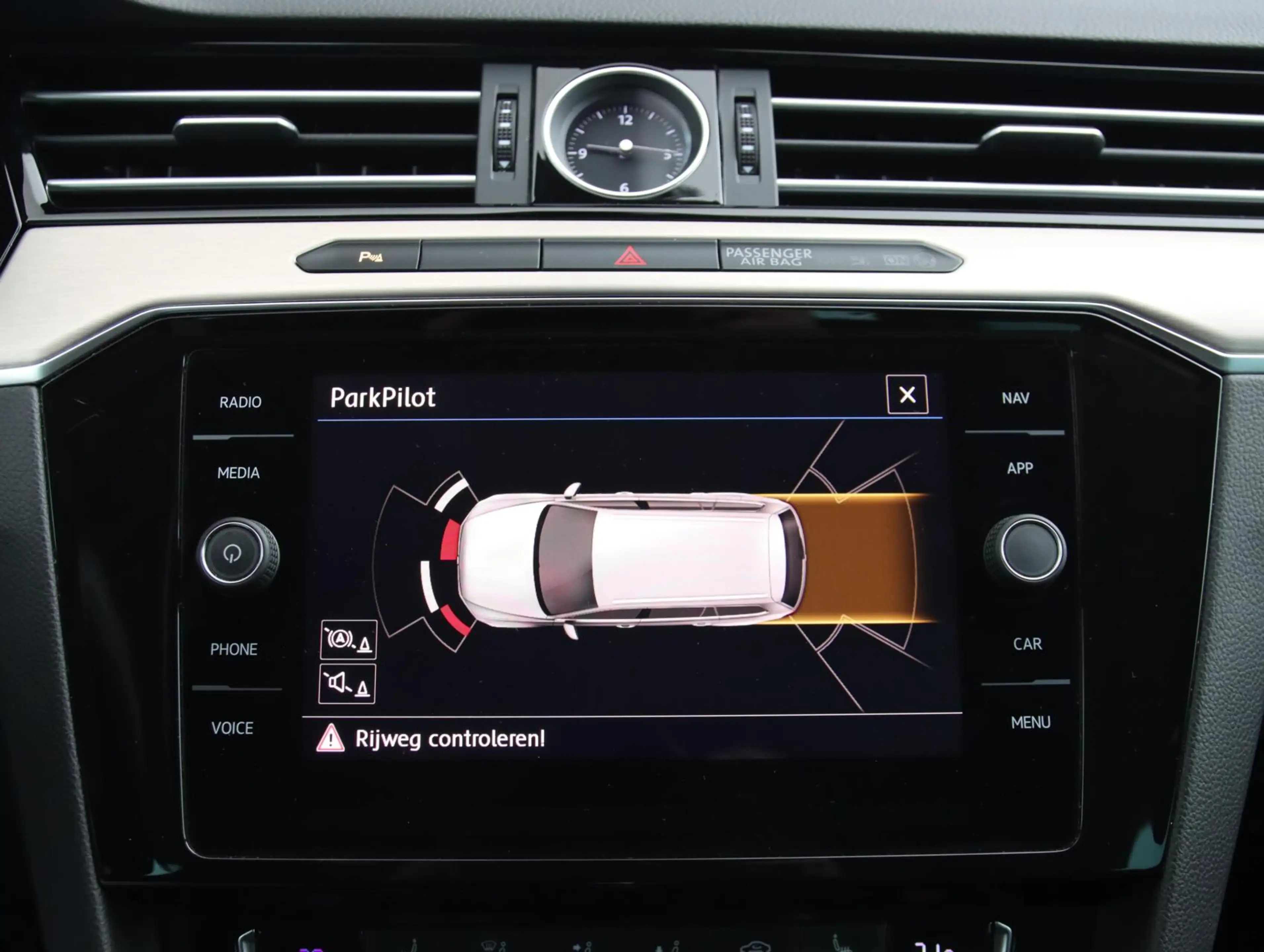Volkswagen Passat Variant 2.0 TSI 220PK R-line | Dynaudio | Ergo-comfort sto — photo 44