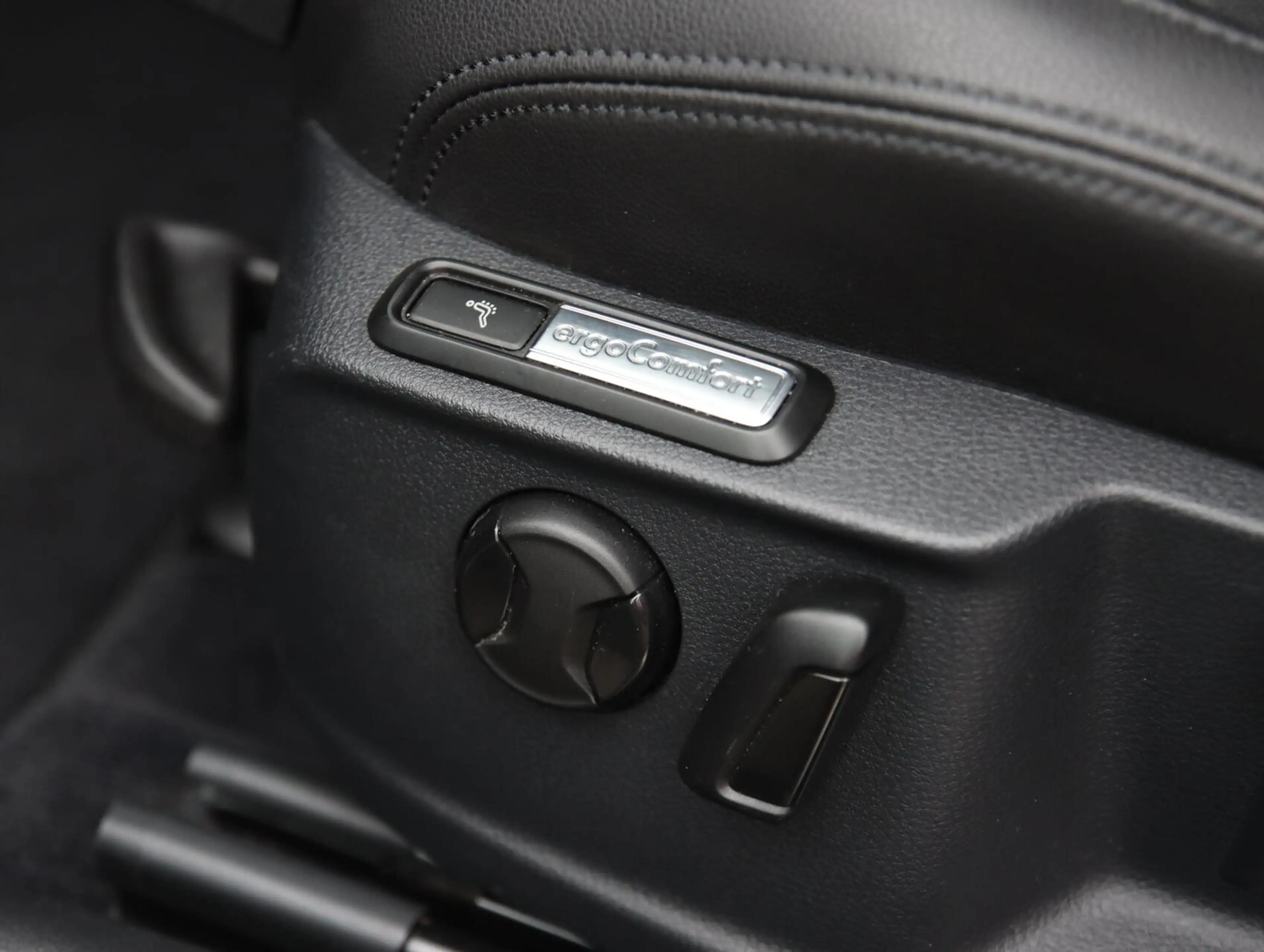 Volkswagen Passat Variant 2.0 TSI 220PK R-line | Dynaudio | Ergo-comfort sto — photo 14