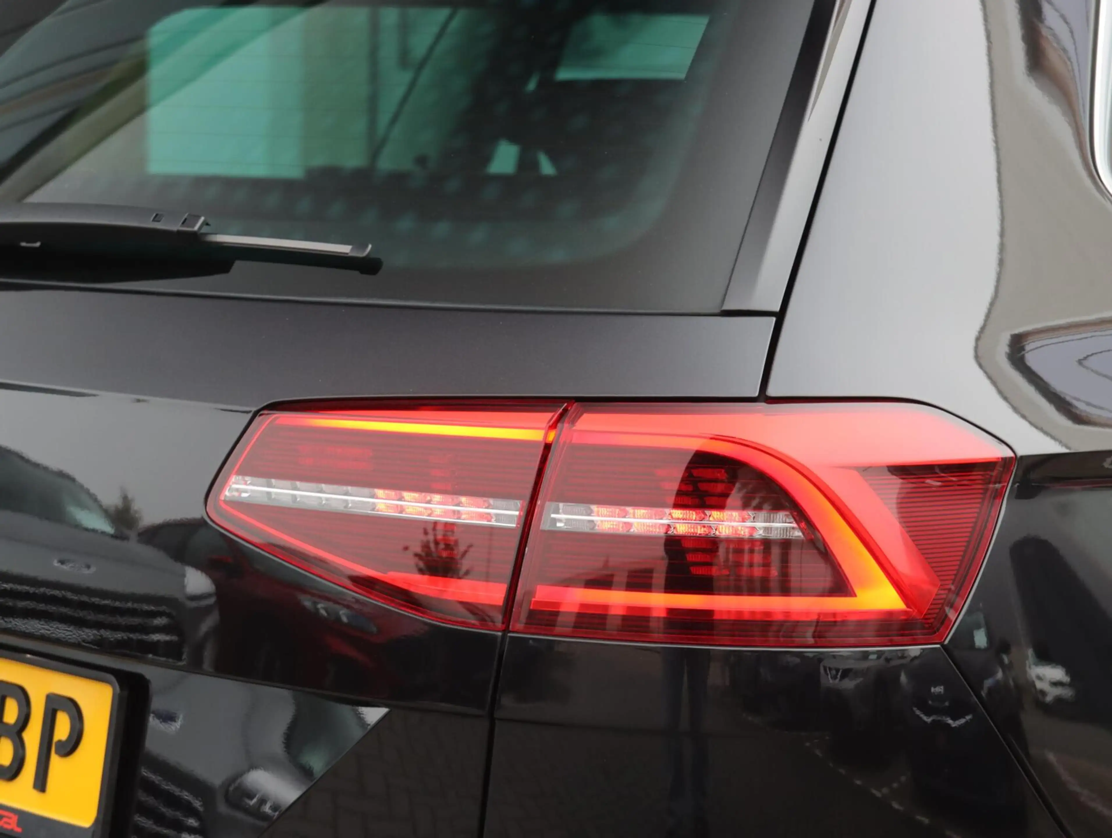 Volkswagen Passat Variant 2.0 TSI 220PK R-line | Dynaudio | Ergo-comfort sto — photo 27