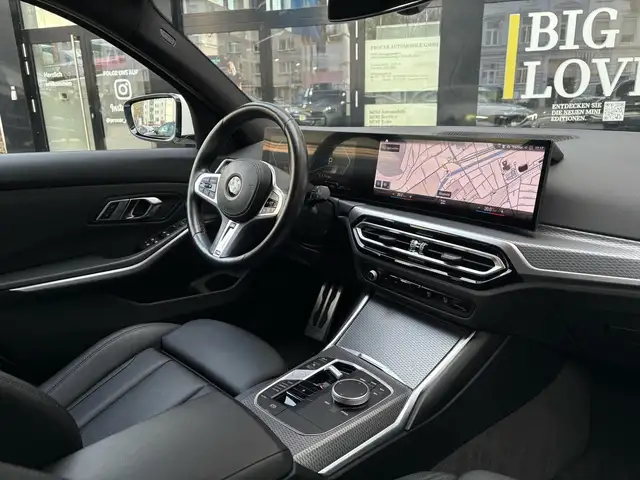 BMW 3 Series view 6