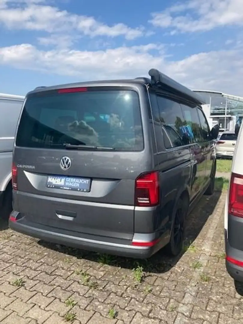 Volkswagen T6.1 California 2.0 TDI DSG Beach Navi AHK Standh. LED SHZ Klima R Gris - 2