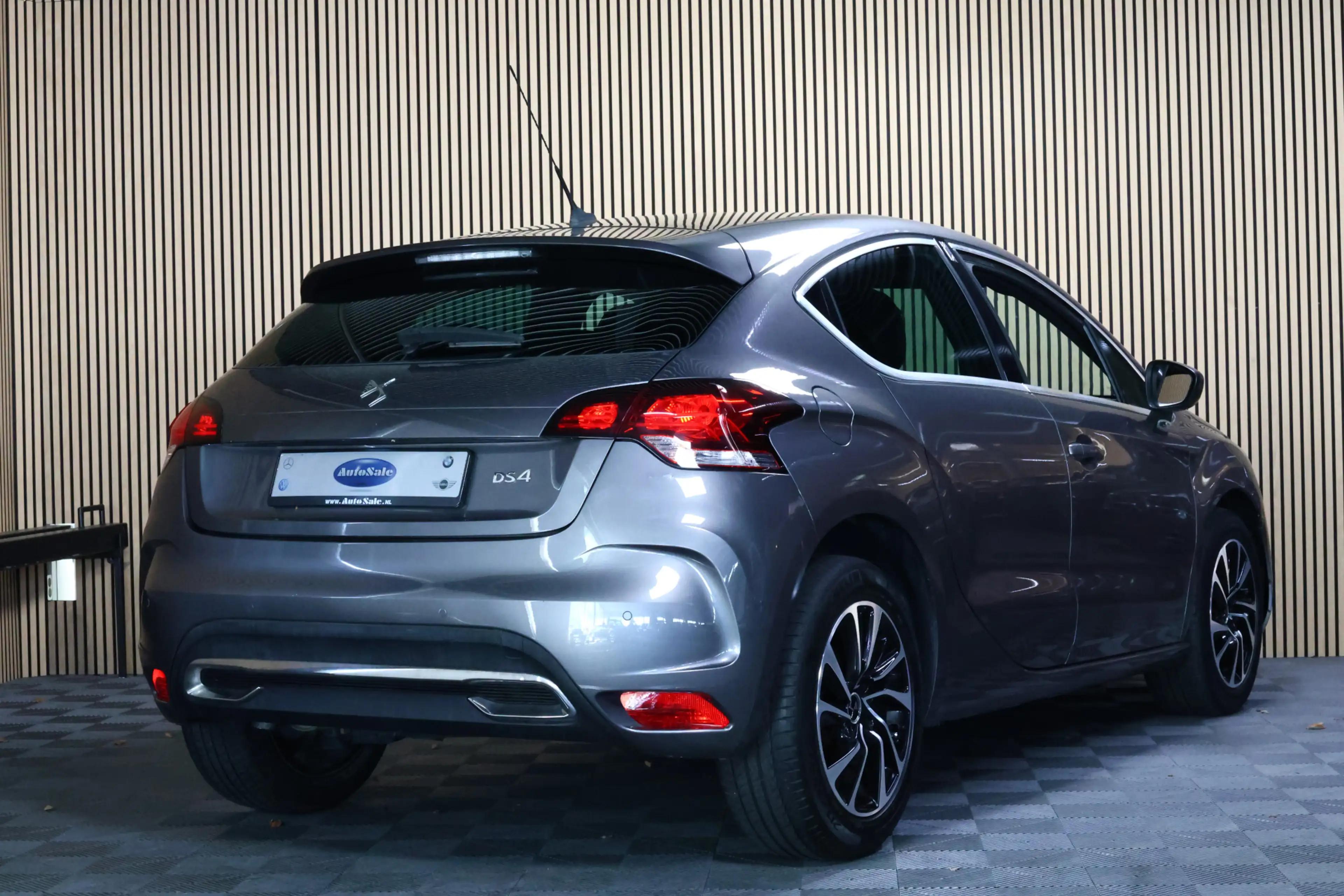 DS Automobiles DS 4 Crossback 1.2 PureTech Business NAVI CRUISE CLIMA PDC '16 — photo 3