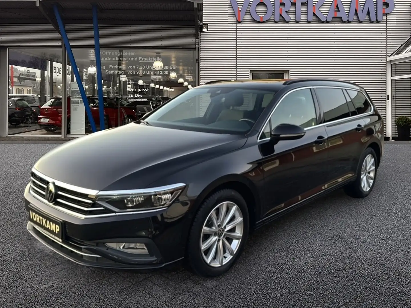 Volkswagen Passat Variant Business AHK/Pano/IQLight/Harman Schwarz - 2