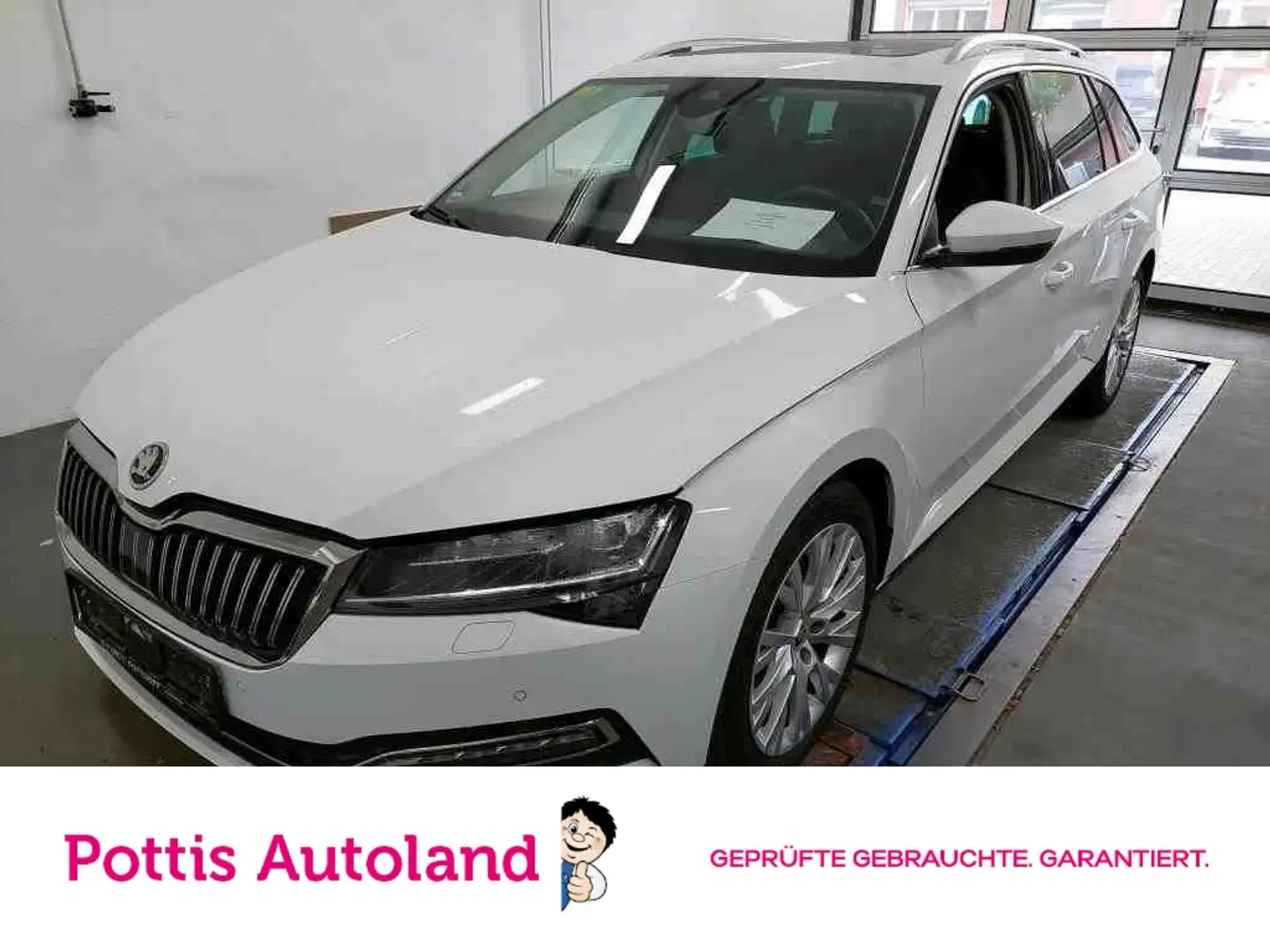 Skoda Superb Combi 2.0 TDI DSG STYLE PANO NAVI PDC SITZHZG Weiß - 1