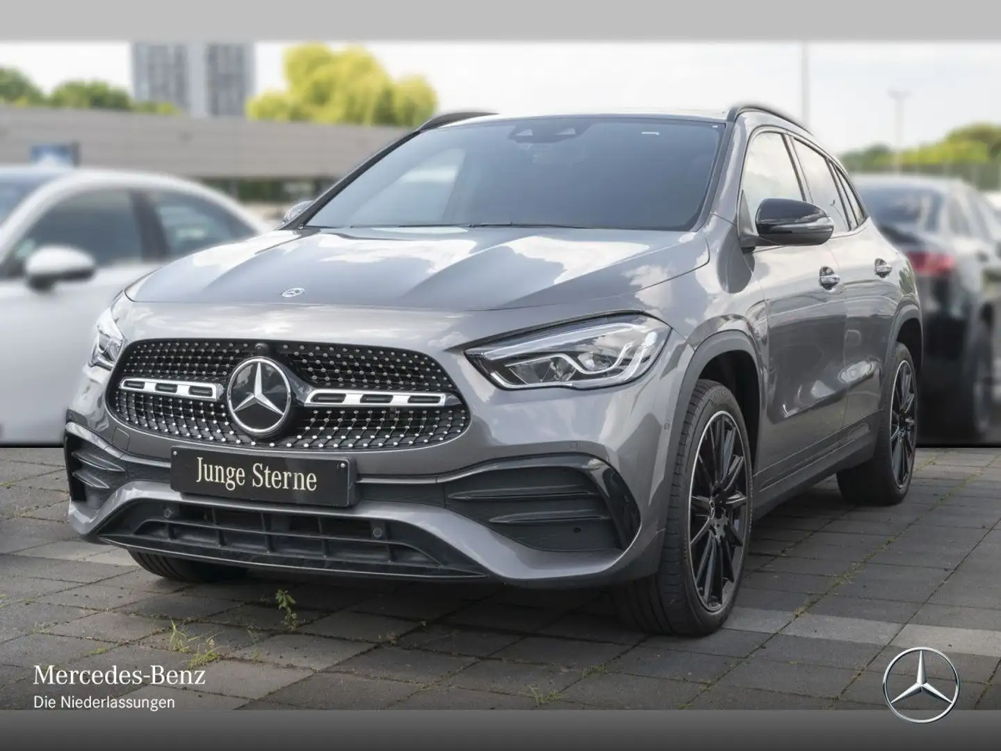 Mercedes-Benz GLA 250 e AMG+NIGHT+PANO+AHK+LED+KAMERA+8G Gris - 2