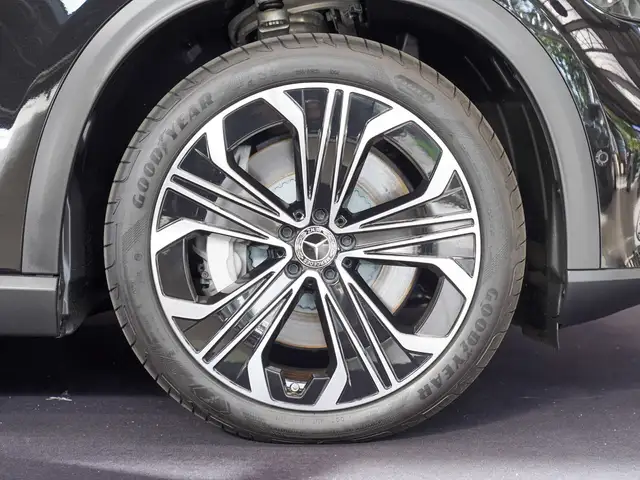 Mercedes-Benz Eqe view 2