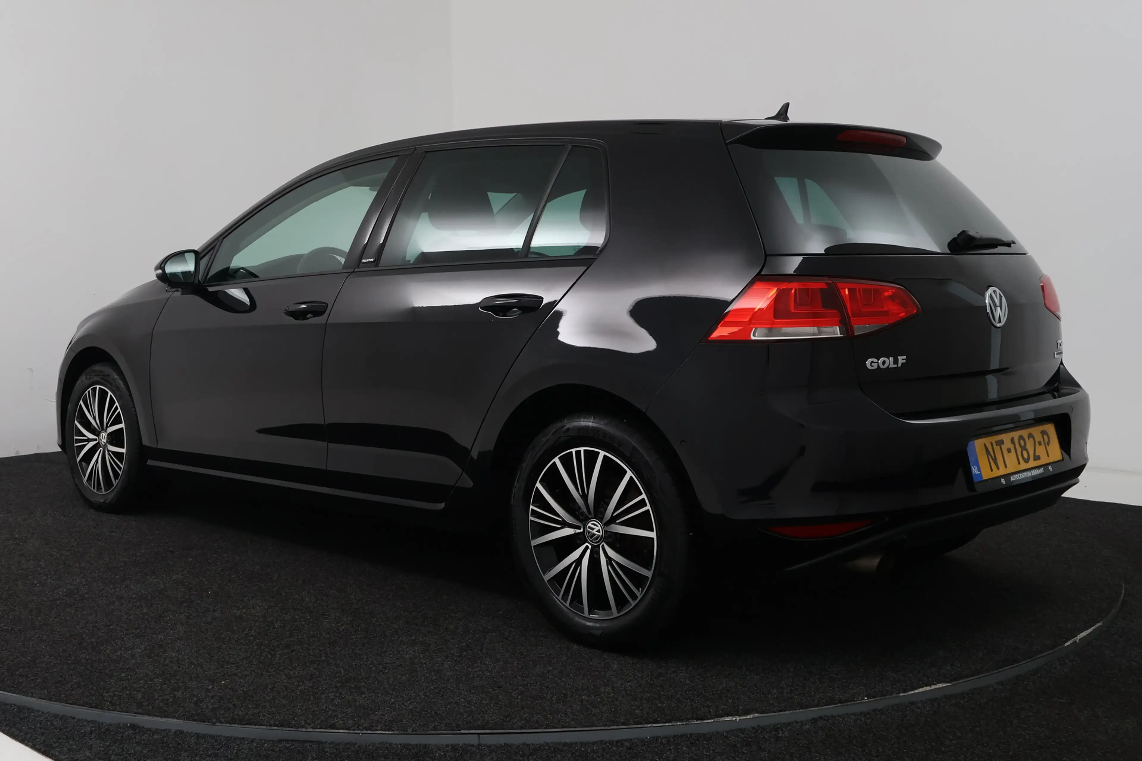 Volkswagen Golf 1.2 TSI Connected Series (CARPLAY, STOELVERWARMING — photo 5