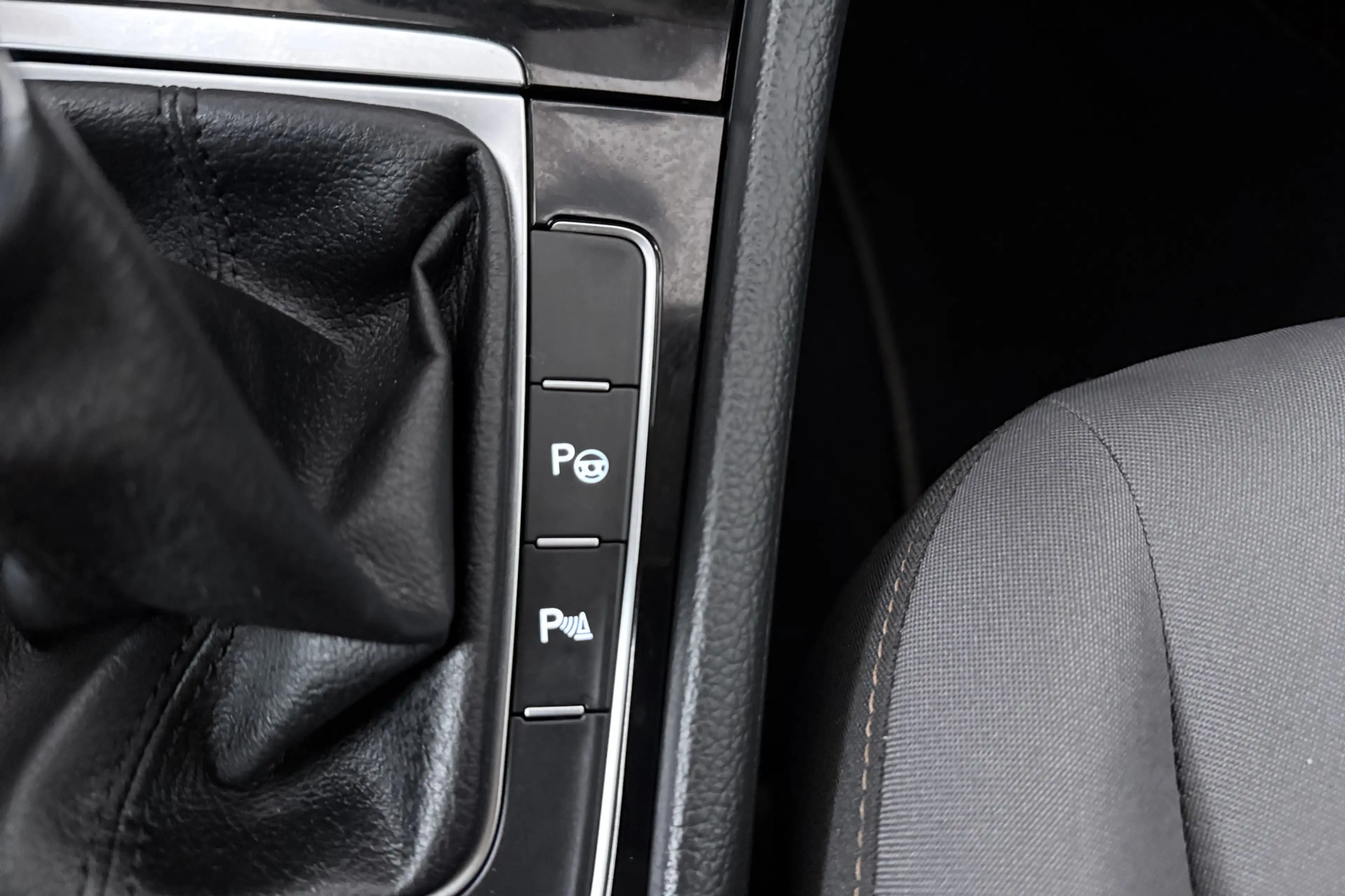 Volkswagen Golf 1.2 TSI Connected Series (CARPLAY, STOELVERWARMING — photo 7
