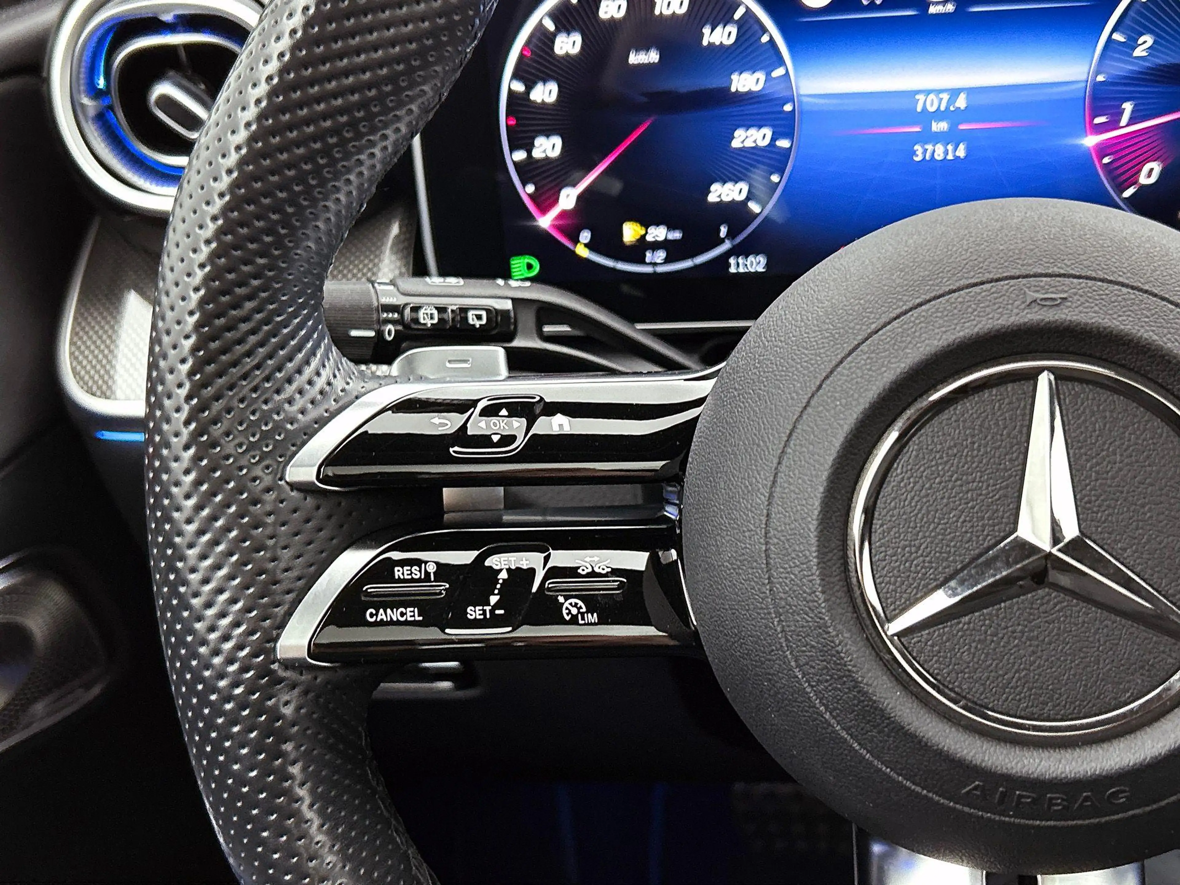 Mercedes-Benz GLC 200 4MATIC SUV AMG Line | Panoramisch Dak | Dodehoekas — photo 13