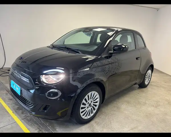 Fiat 500e 42 kWh  La Prima