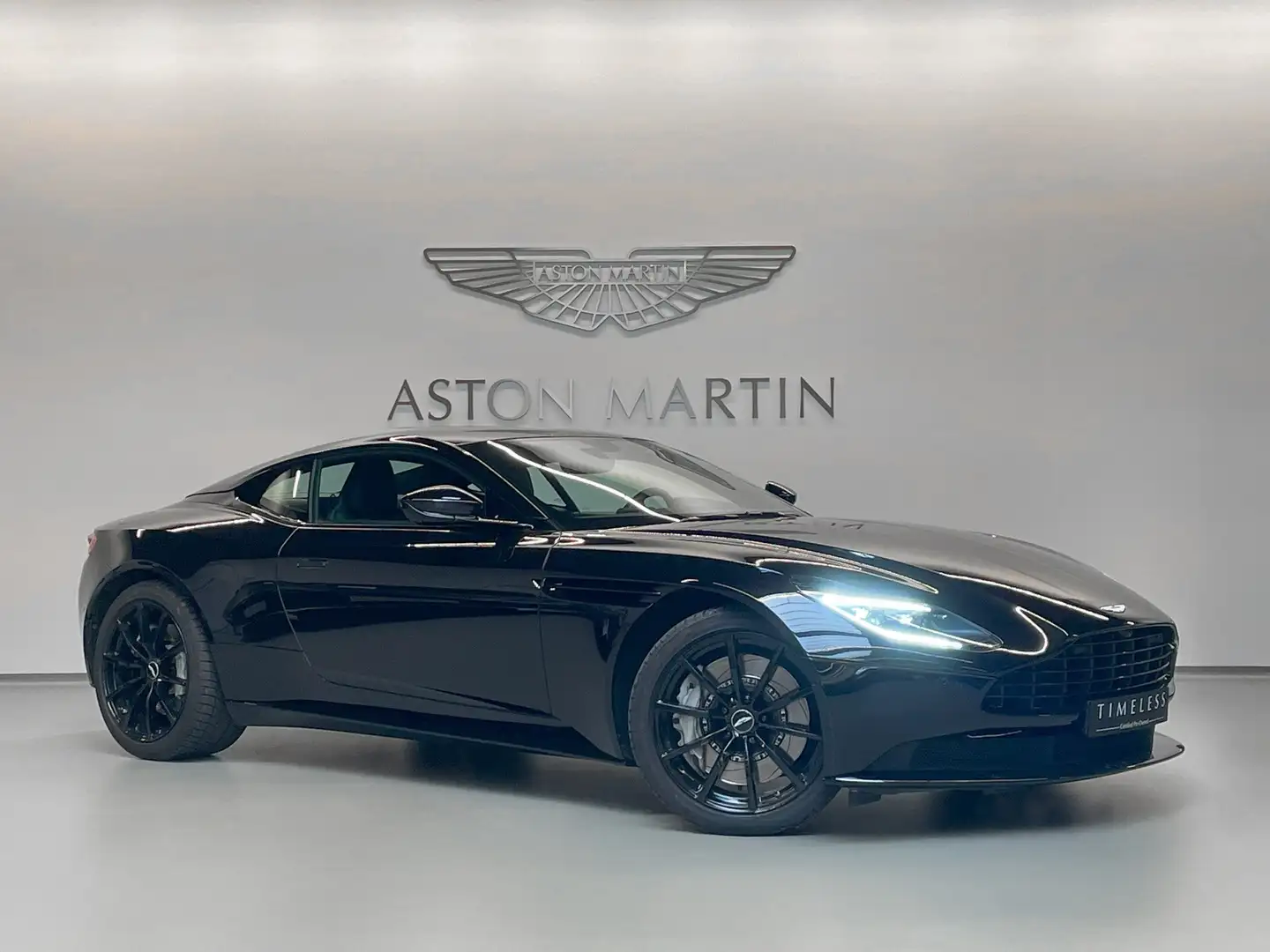 Aston Martin DB11 V8 Coupe | Aston Martin Brussels Fekete - 1