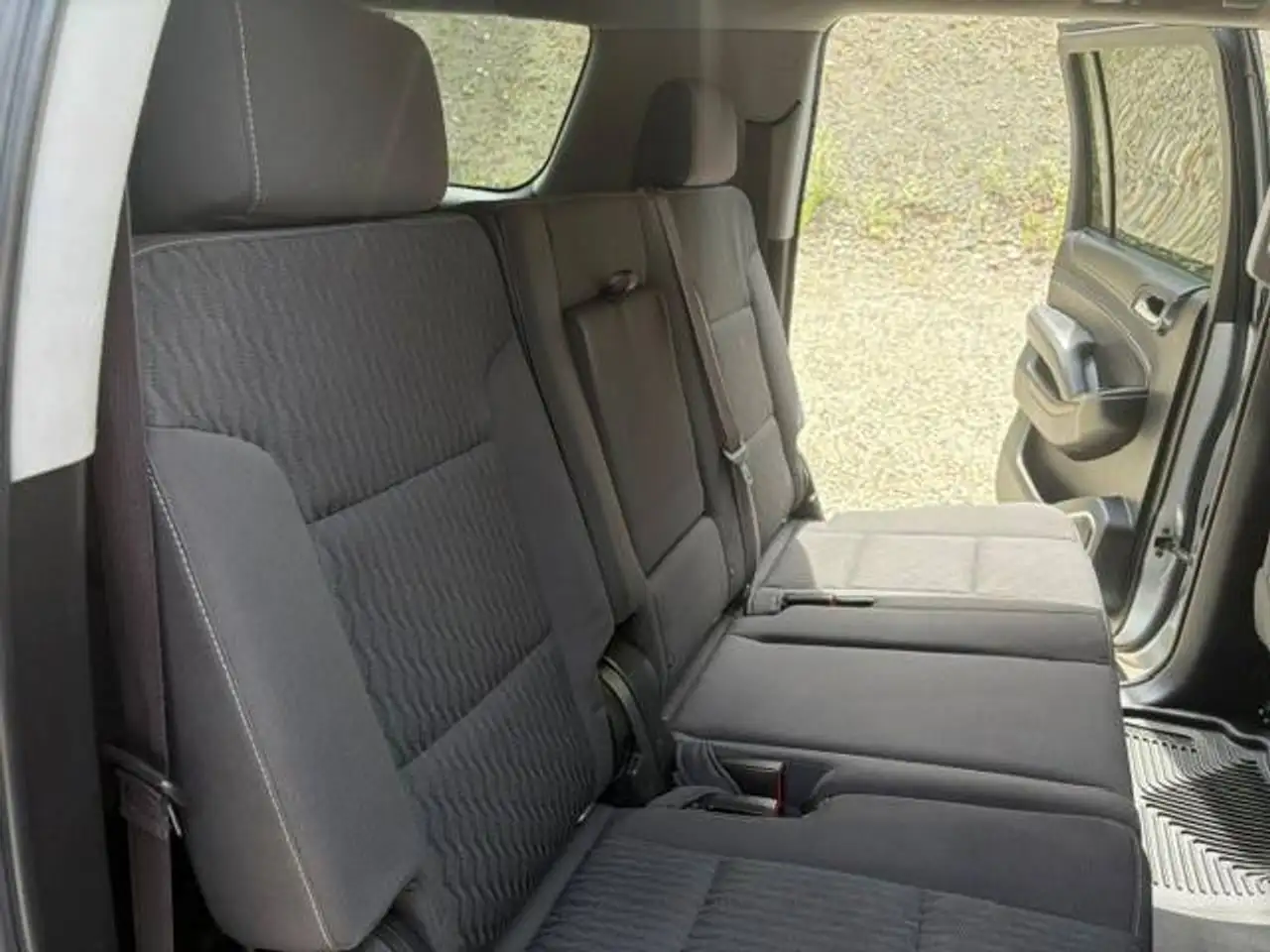 Chevrolet Suburban снимка Chevrolet Suburban