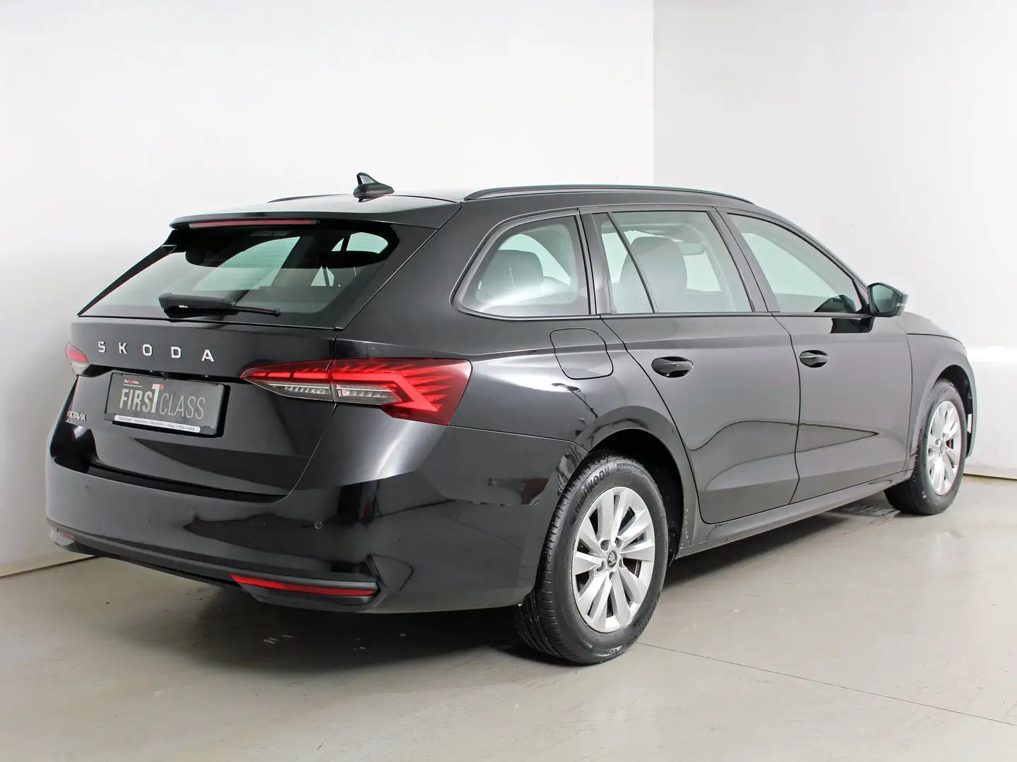 Skoda Octavia Selection TDI DSG Schwarz - 2