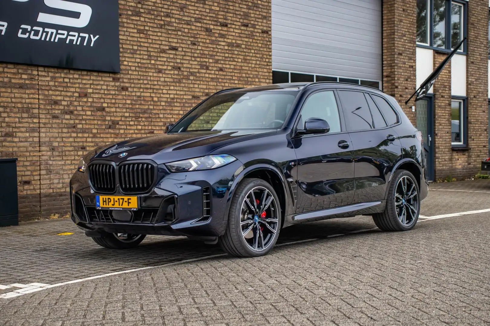 BMW X5 xDrive40i,M-Sport,Pano,22 inch,HUD,BTW,H&K,Adaptiv Negro - 2