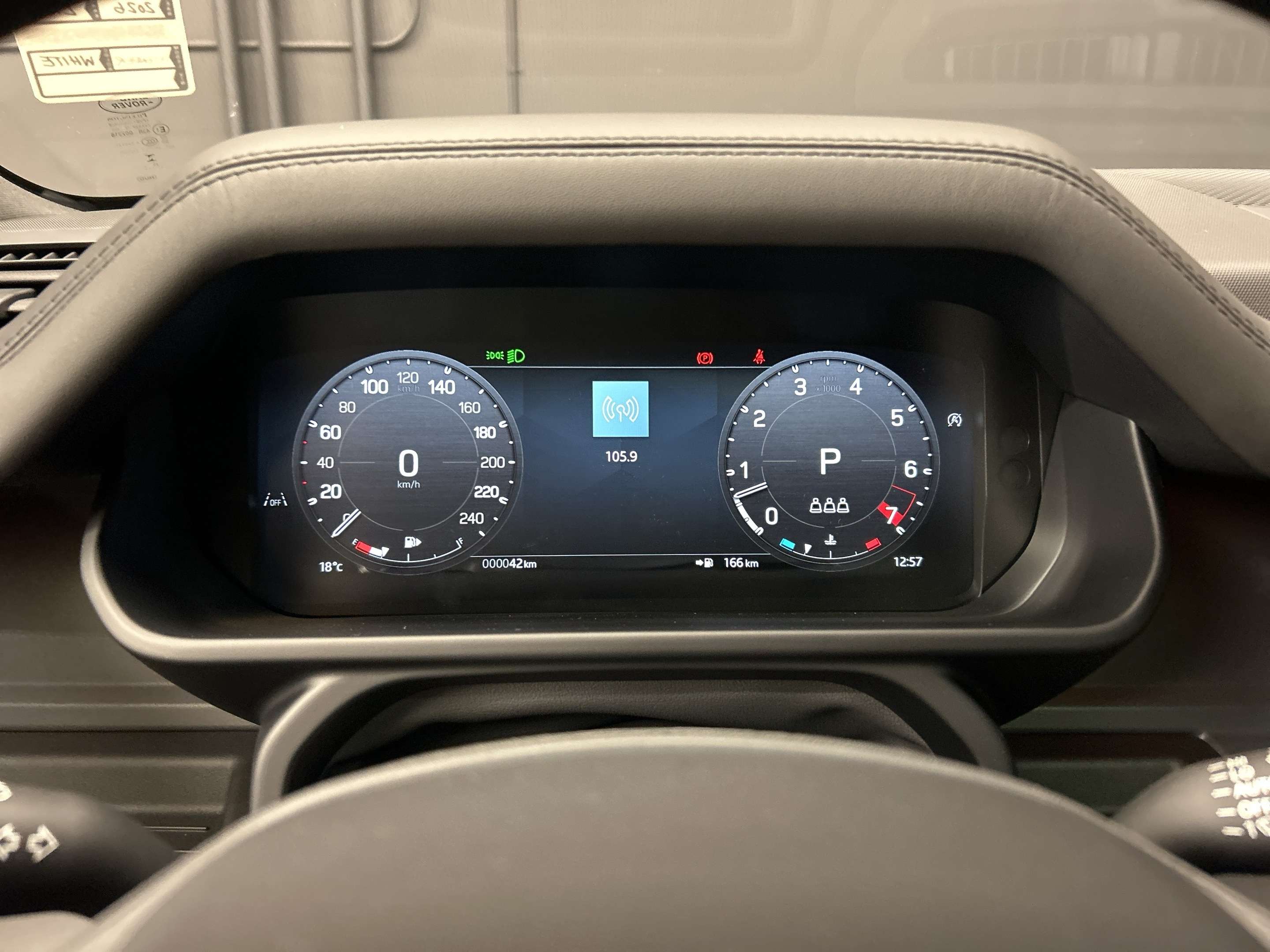 2026 Land Rover Defender X-Dynamic SE thumb 16
